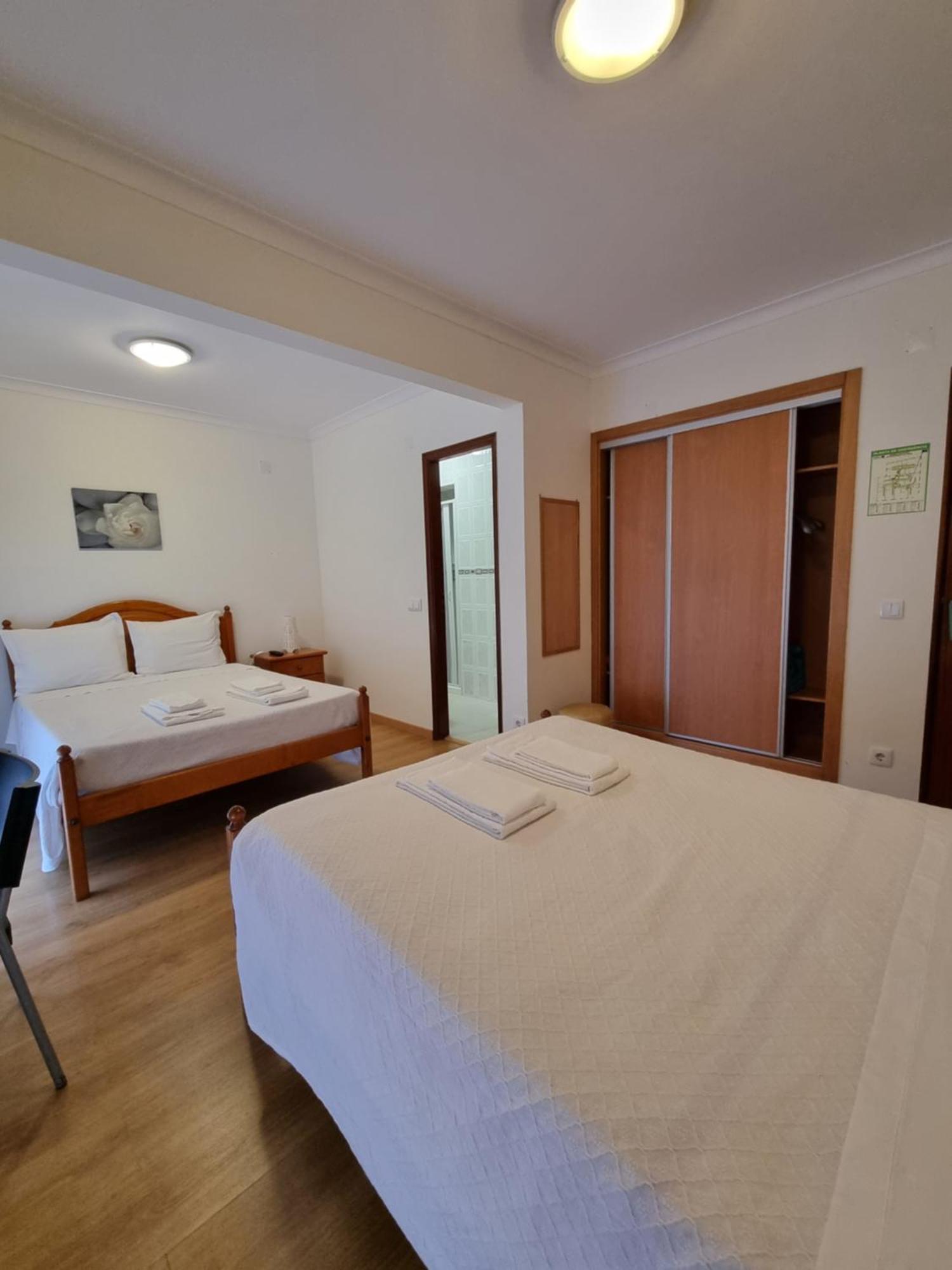 Acomodação com café da manhã  Residencia Salva-vidas Nazaré