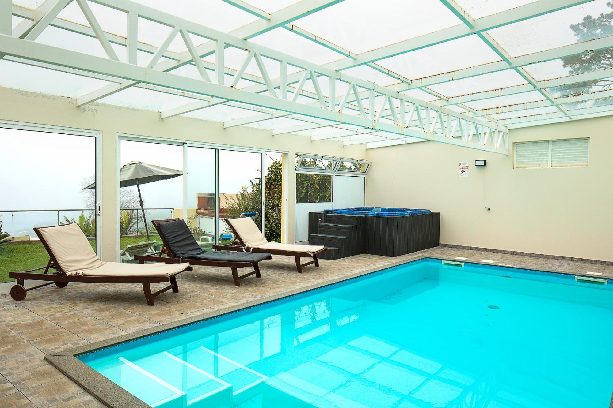 Casa Da Relva Com Piscina Aquecida Interna Apartamento Arco da Calheta (Madeira)