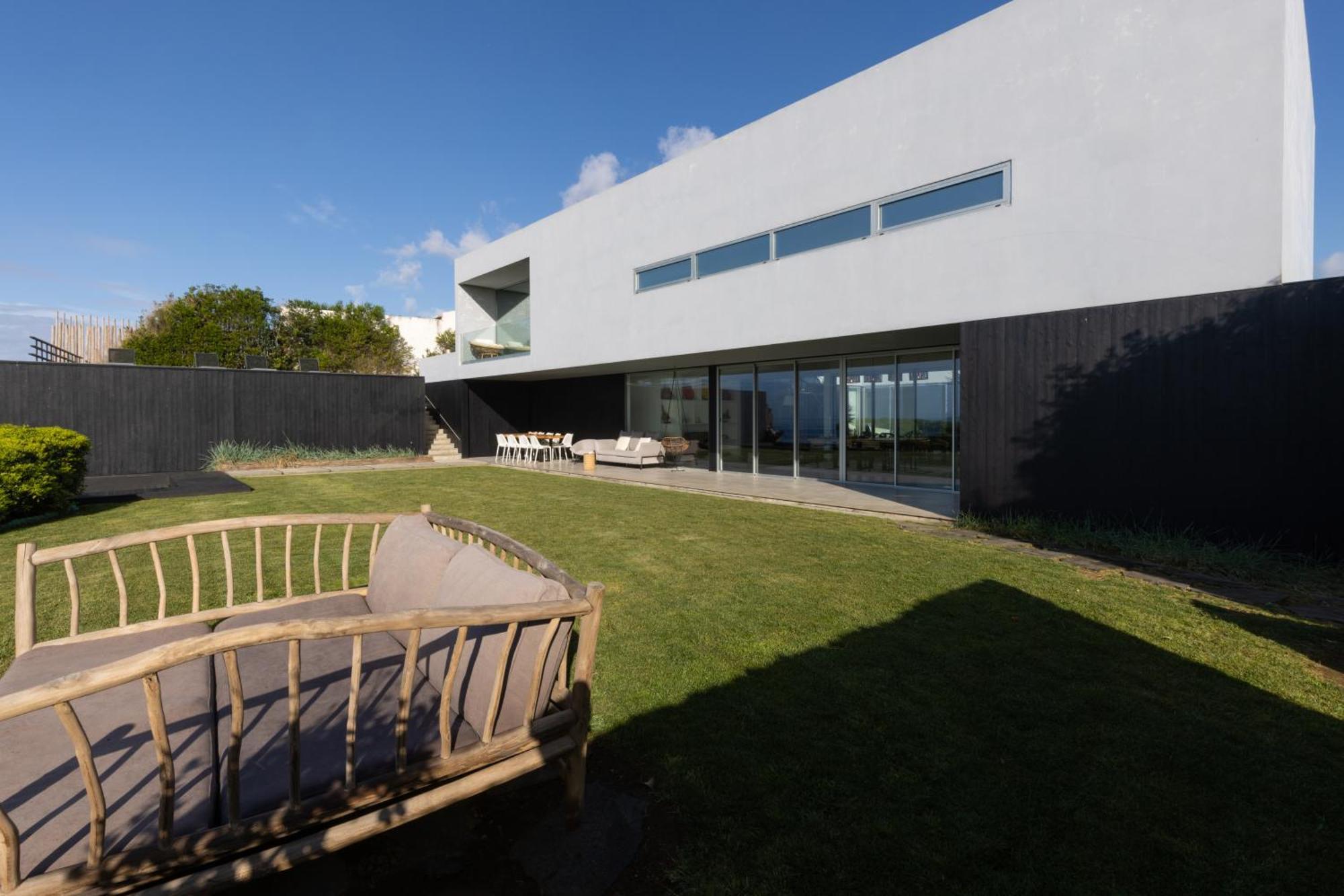 White Exclusive & 5* Lagoa (Azores)