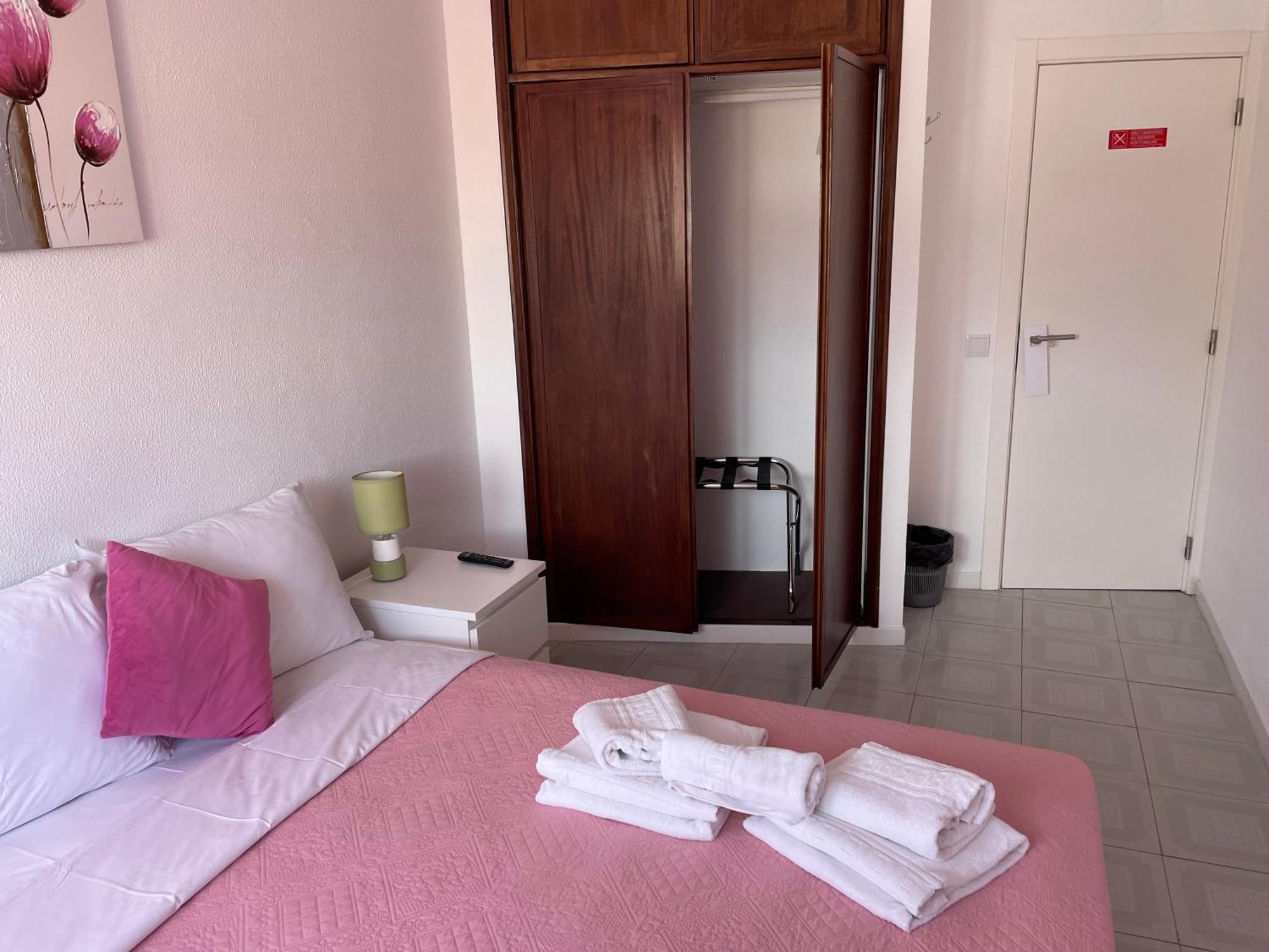 Stella Di Mare - Local Guest house *