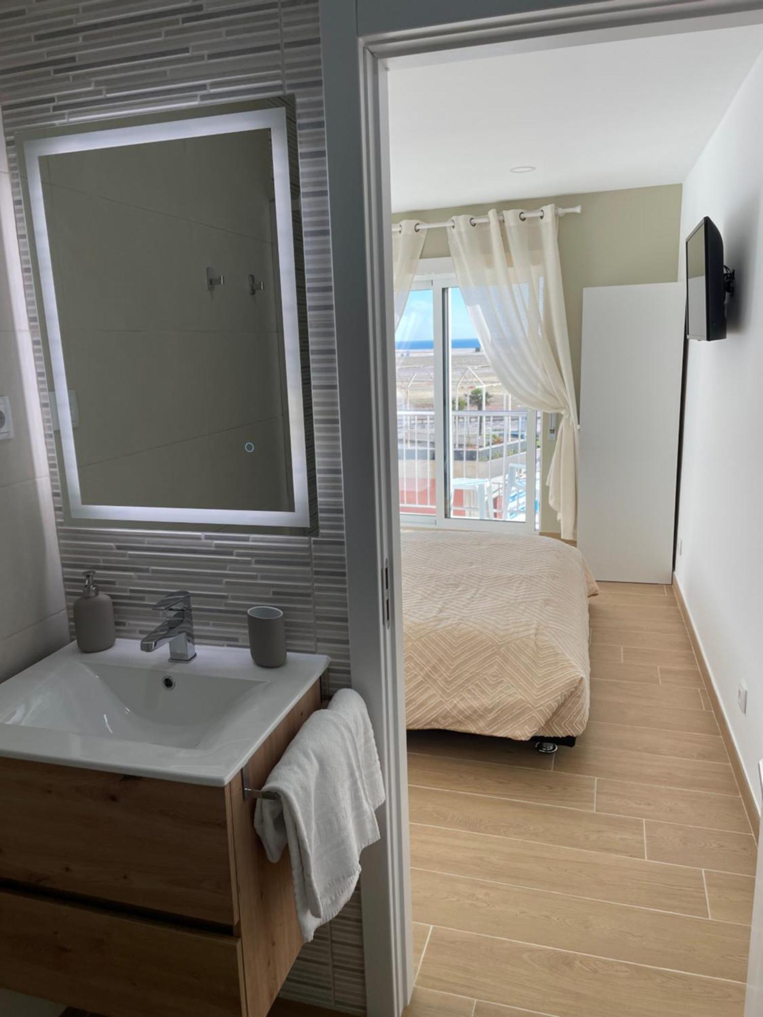 Stella Di Mare - Local Guest house