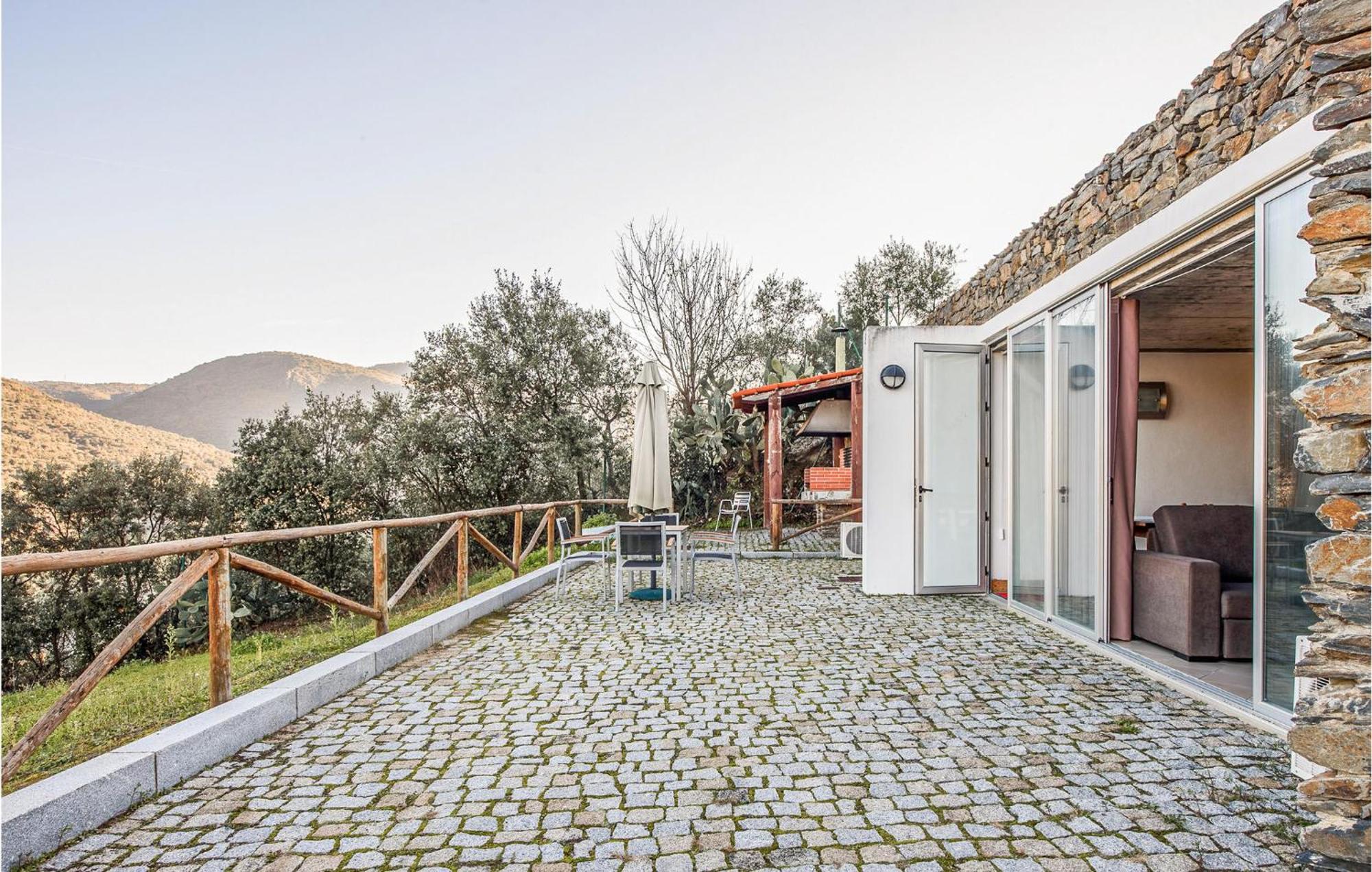 Apartment Amazing In Freixo De Espada C *