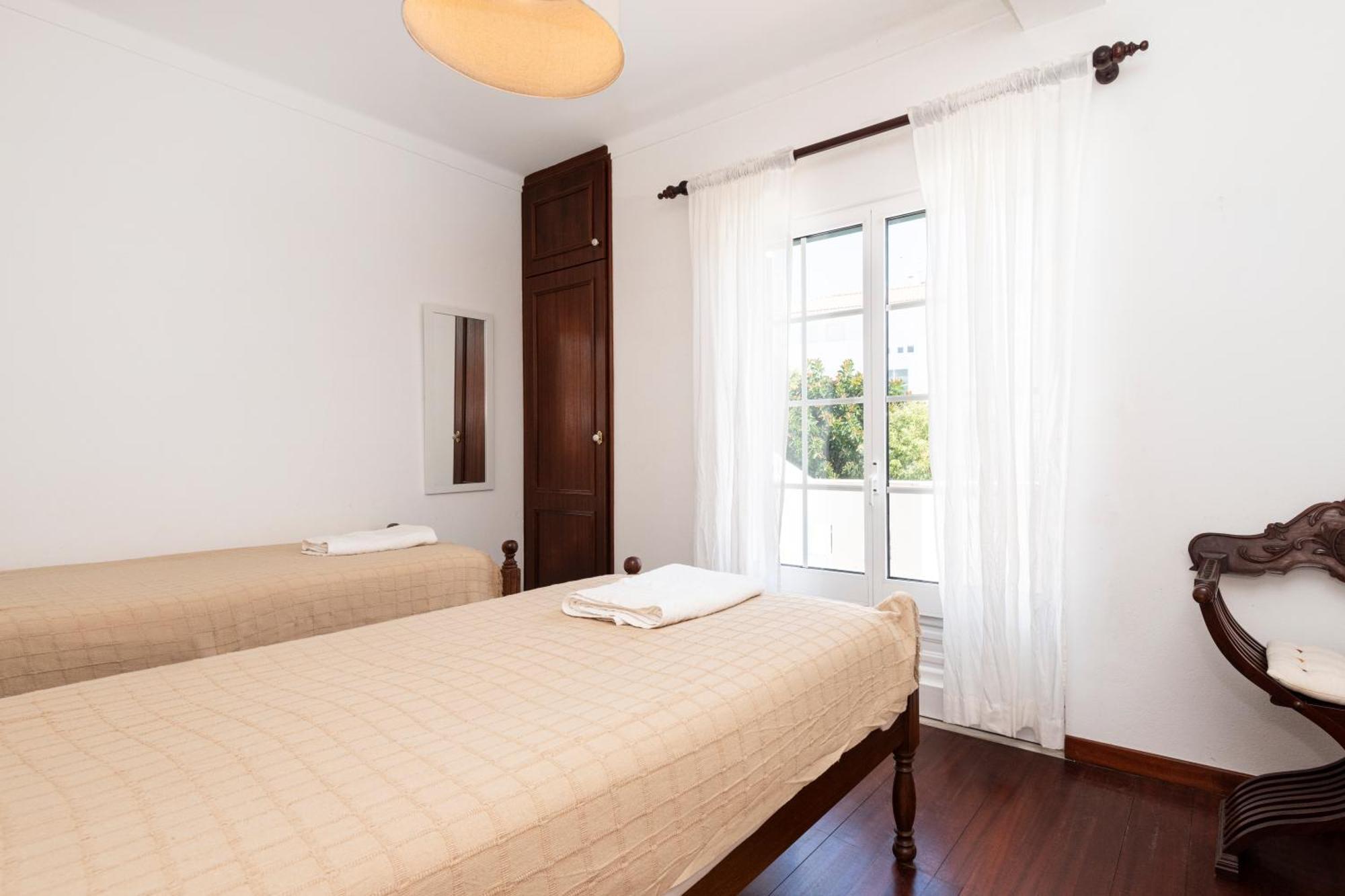 Front Villa Sines