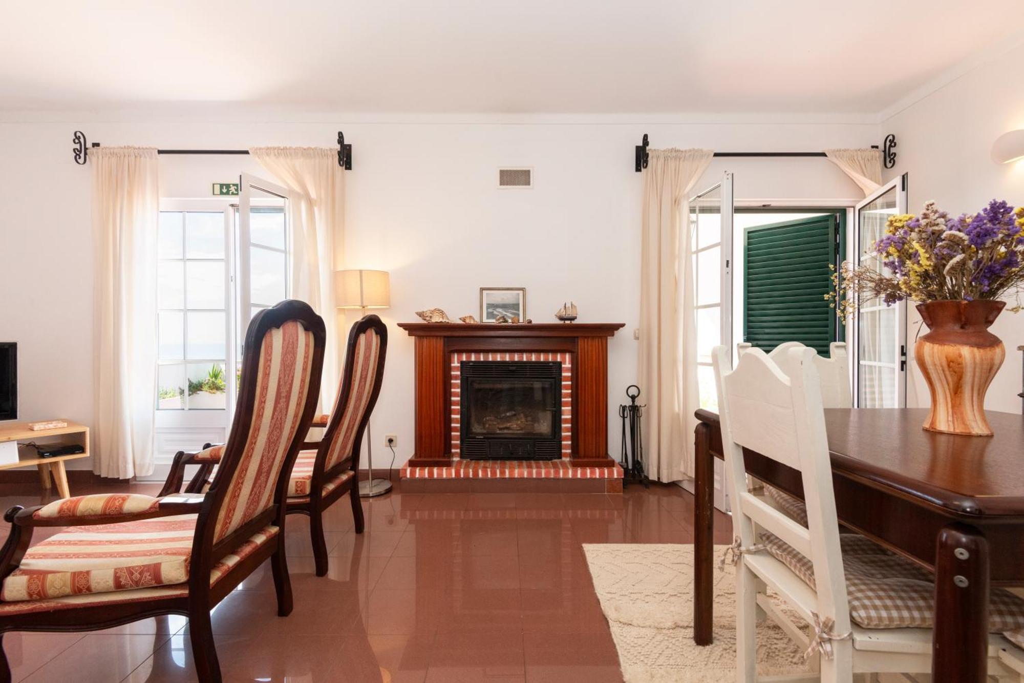 Villa Front Sines