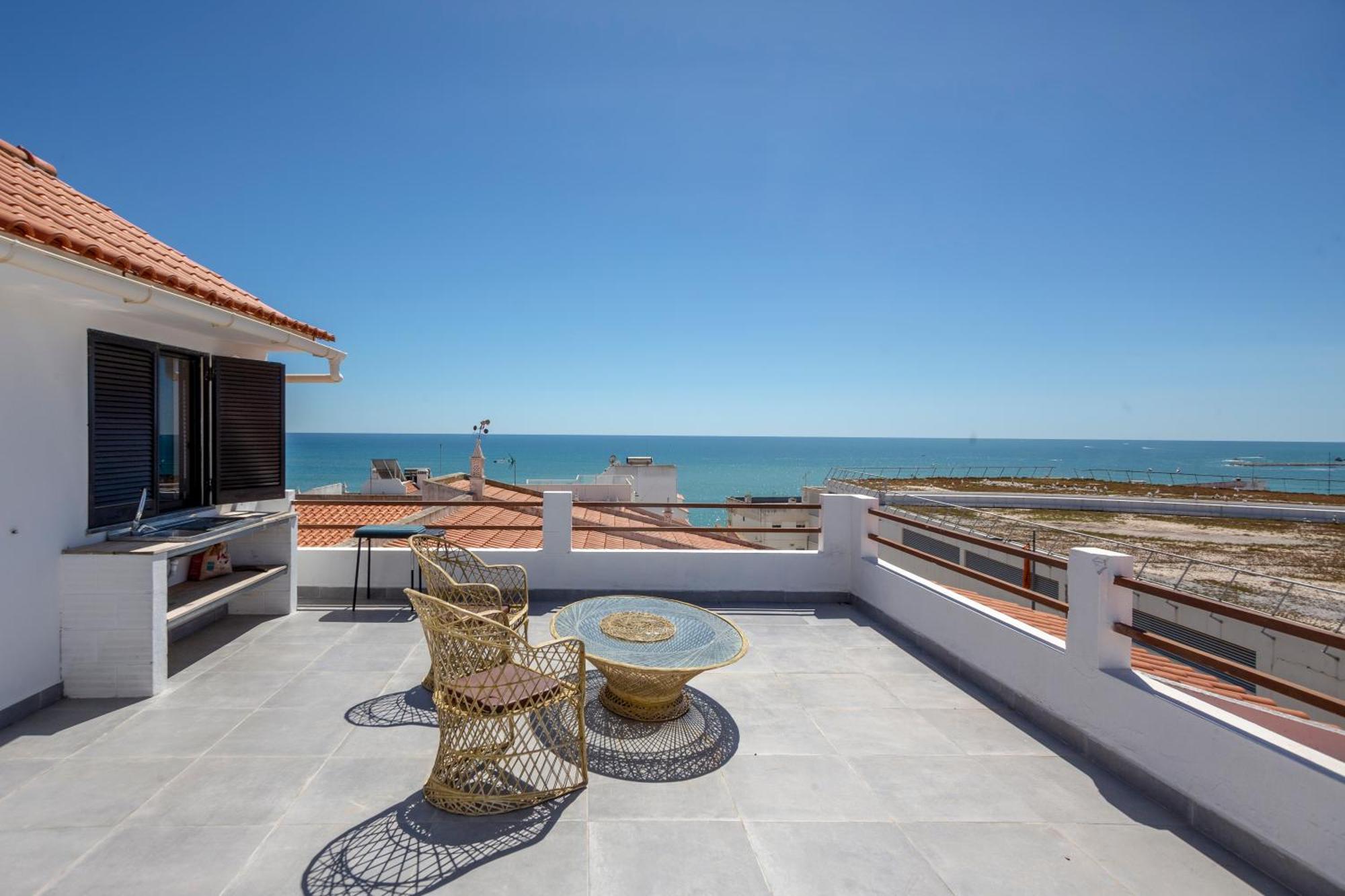 ★ Sea View ★ 1 Minute To Oldtown And ★ Holiday home *