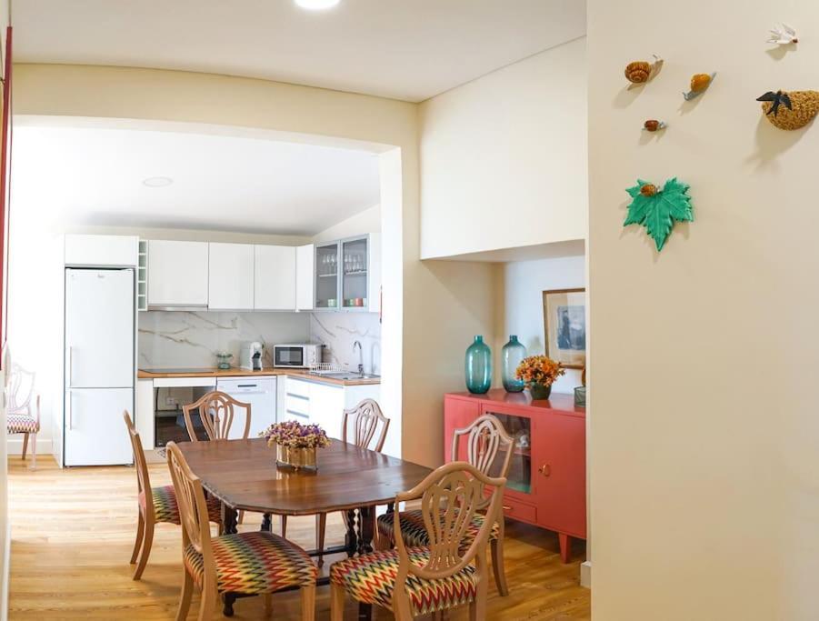 Renovated Traditional House W 3br & Outdoor Space