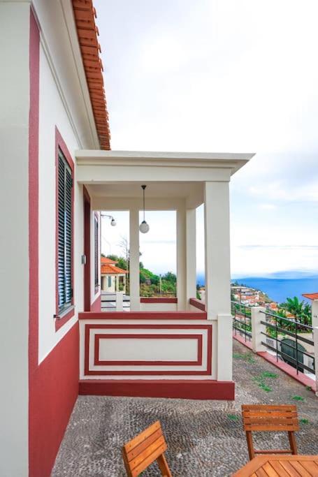 Renovated Traditional House W 3br & Outdoor Space