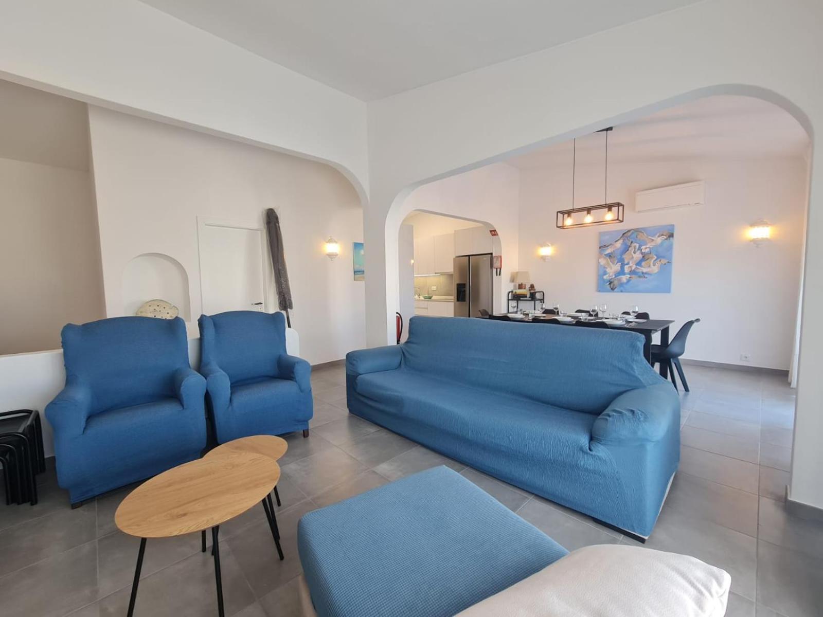 Villa 135 *
