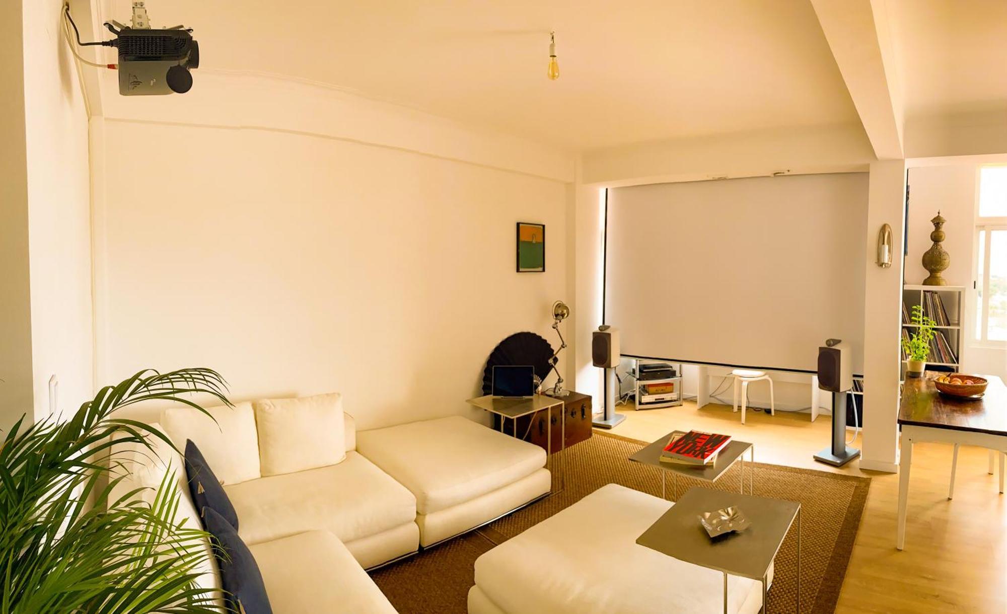 Ideally Located With Perfect Views Homestay Alges