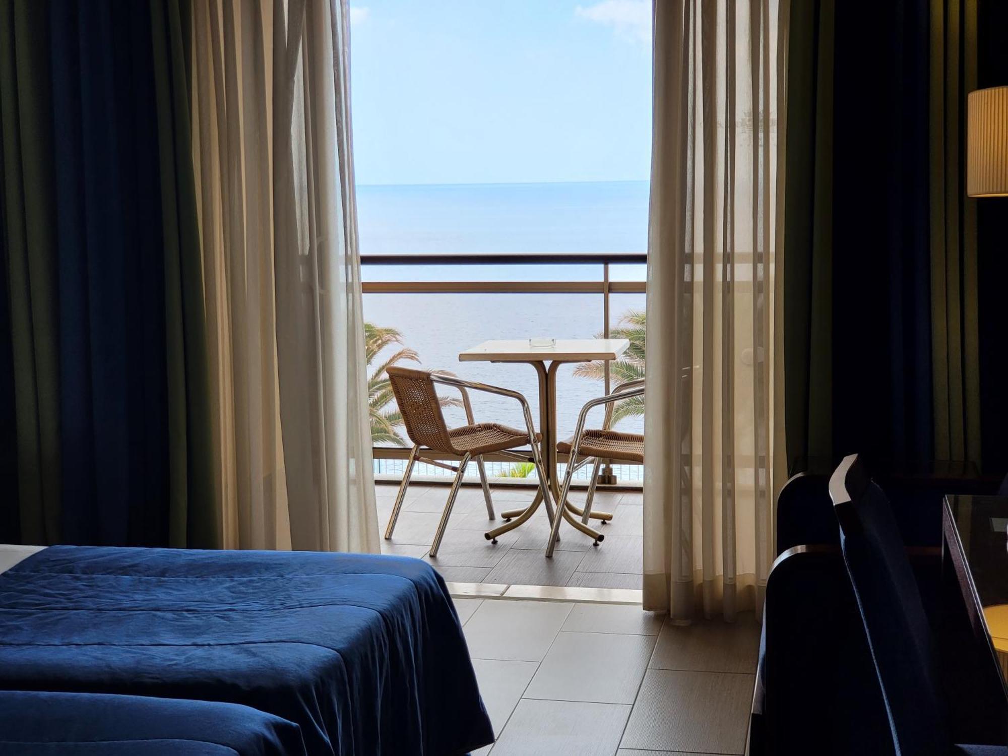 Hotel Cais Da Oliveira 4*