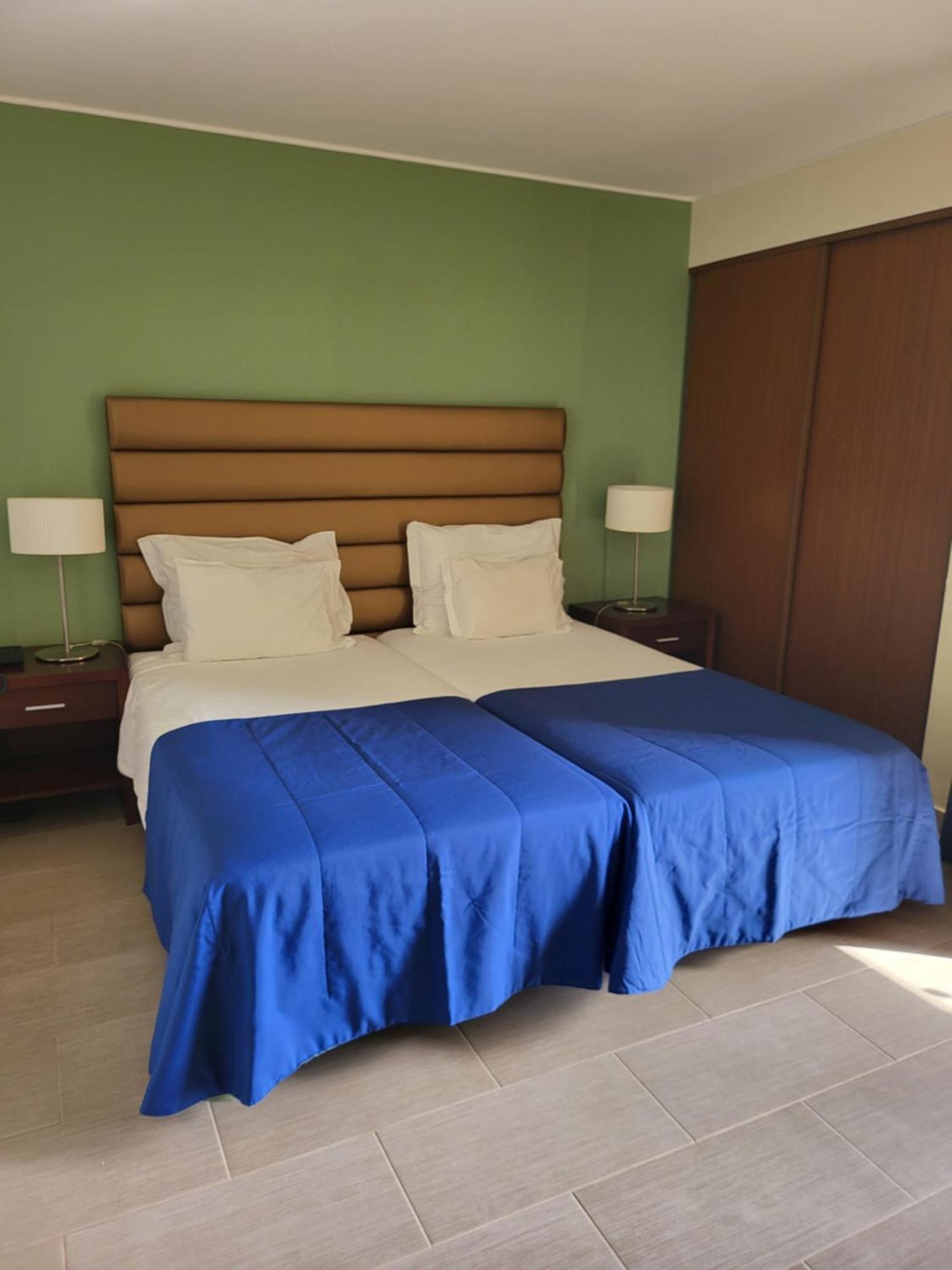 Cais Da Oliveira Hotel 4*