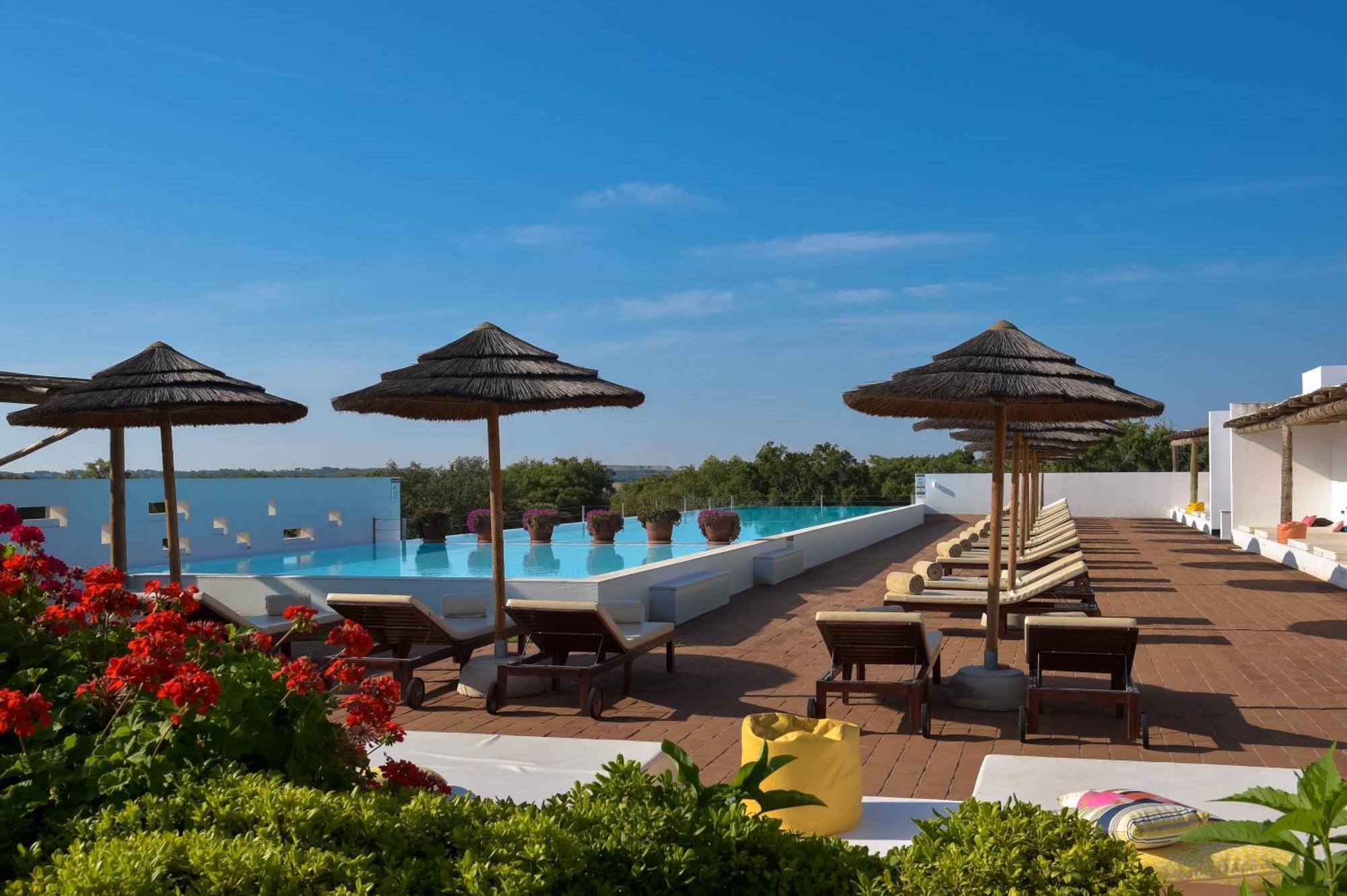 The Lince Ecorkhotel