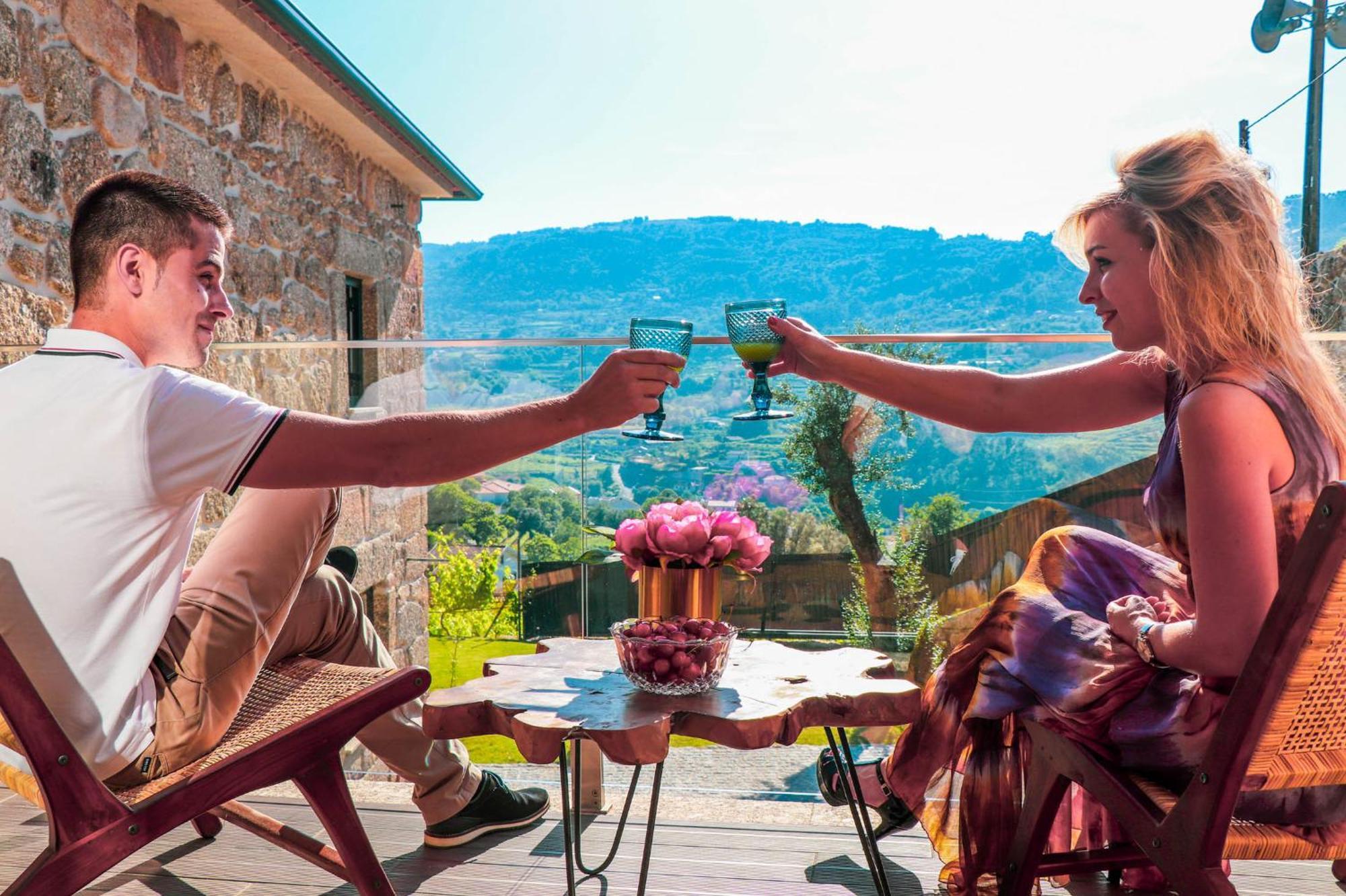 Vale Da Fonte - Charming Farm stay Ponte da Barca