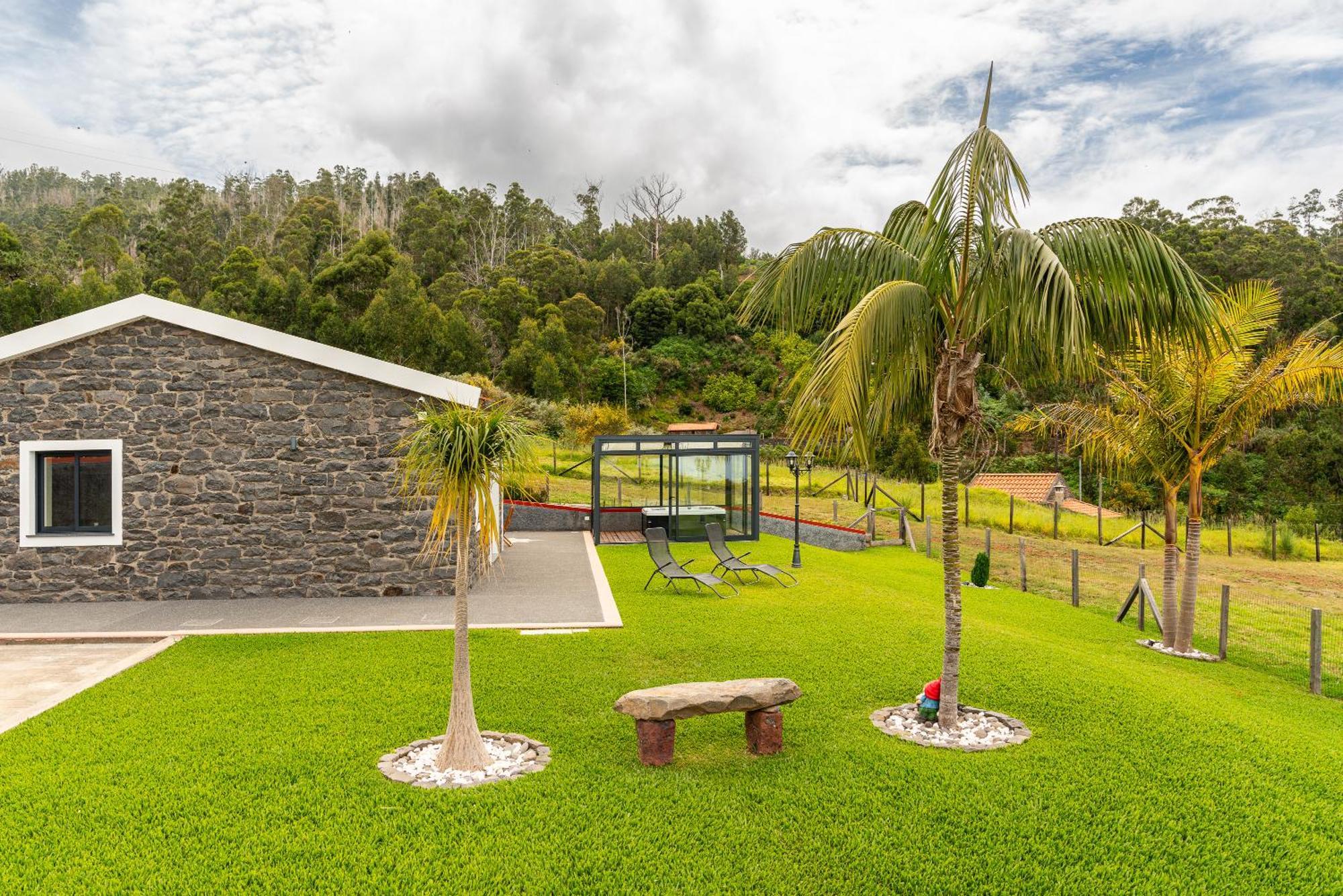 Holiday home Florencas House - Private Jacuzzi & Garden Calheta (Madeira)