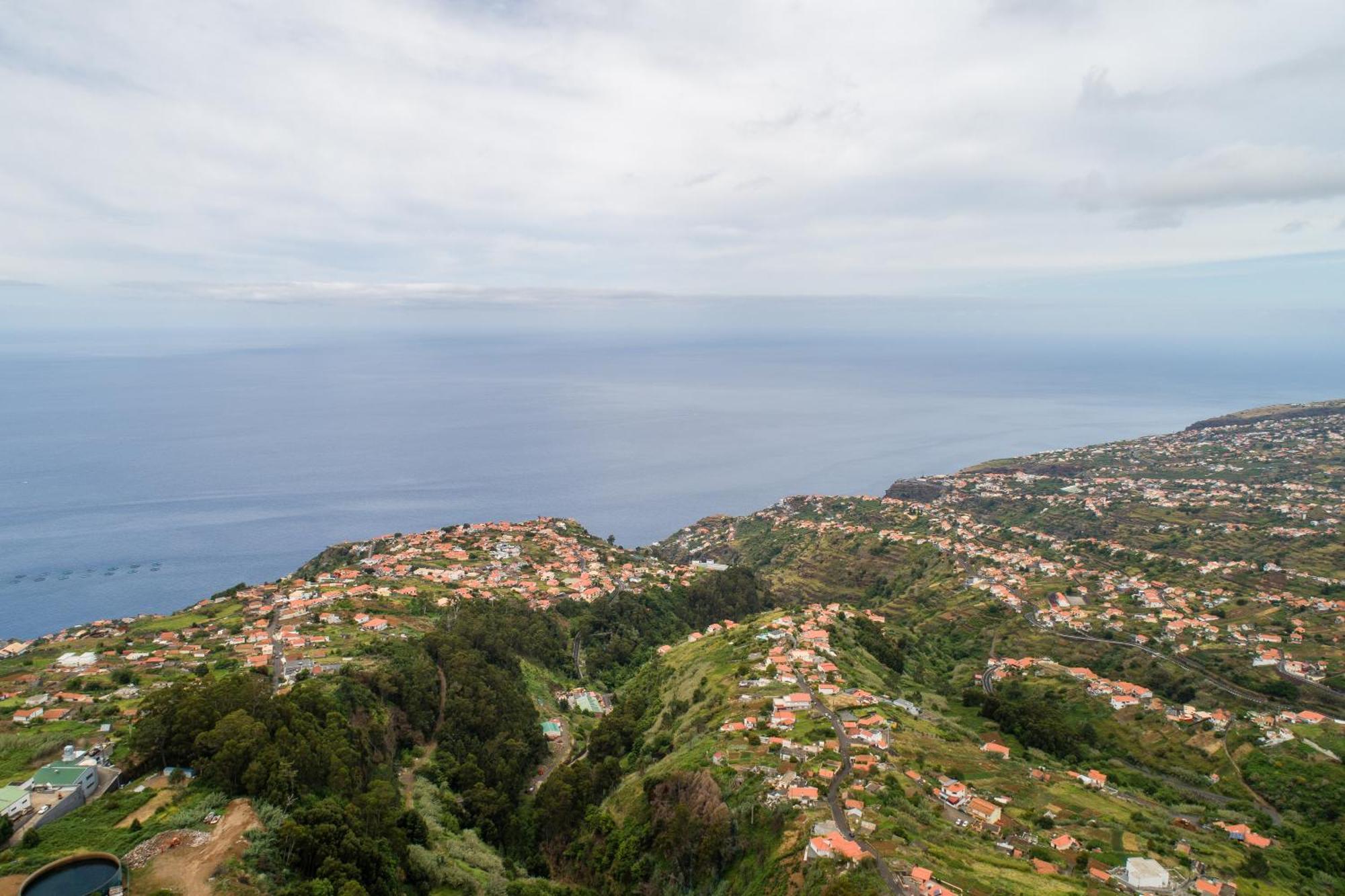 Florencas House - Private Jacuzzi & Garden Calheta (Madeira)