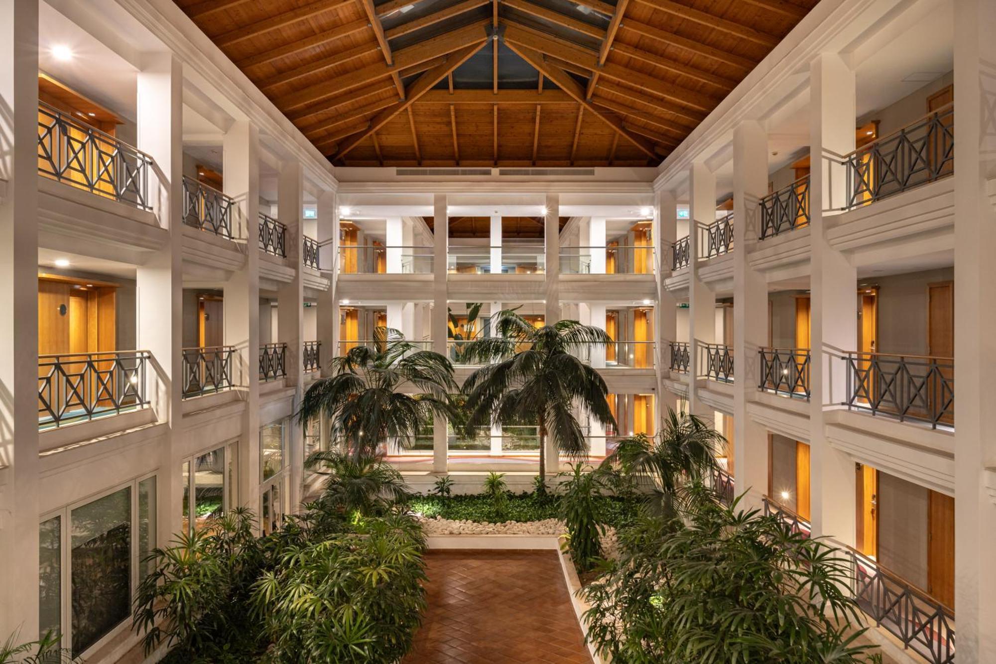 Onyria Quinta Da Marinha Hotel