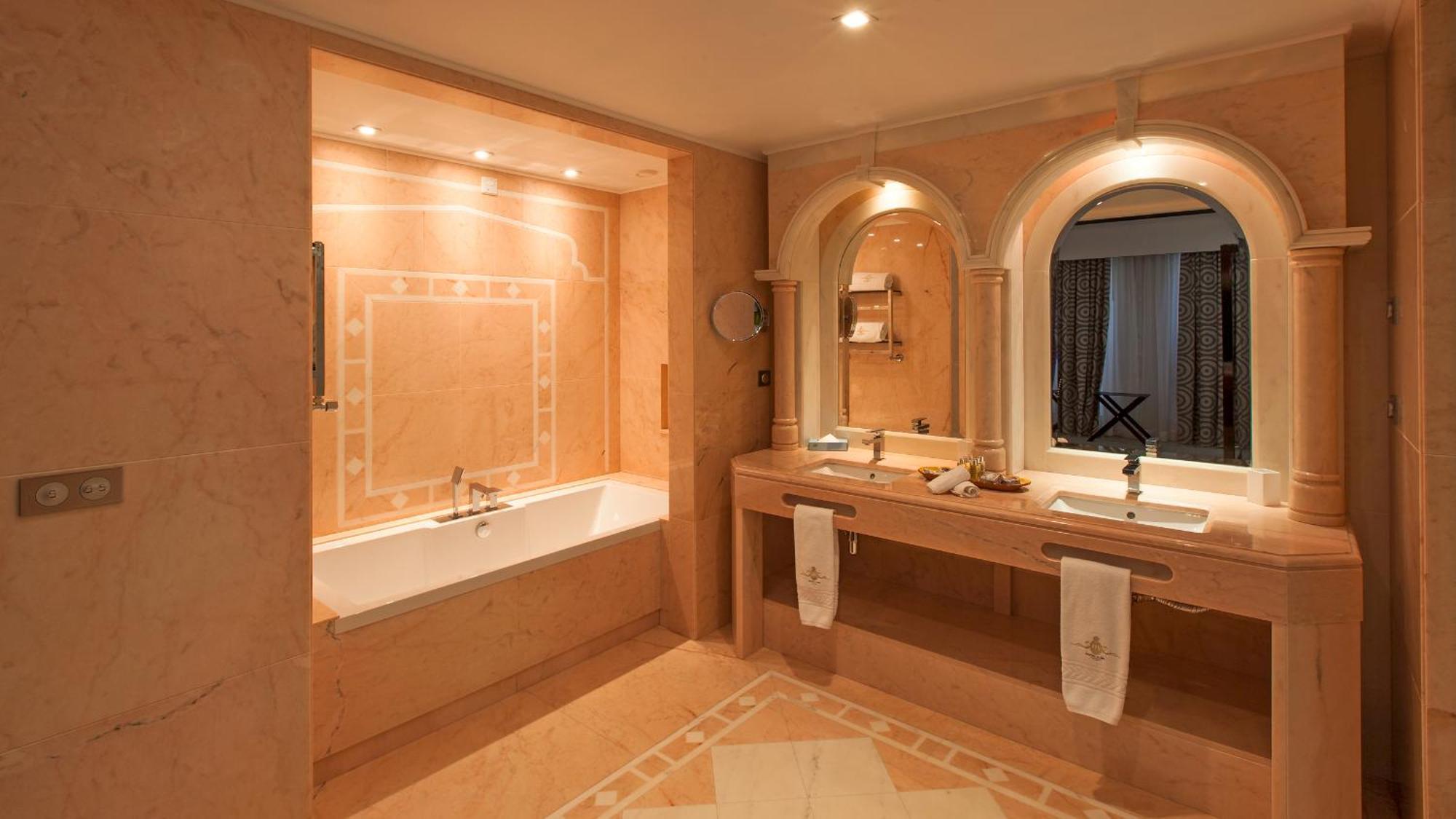 Hotel Alentejo Marmoris & Spa, A Small Luxury Of The World Vila Viçosa