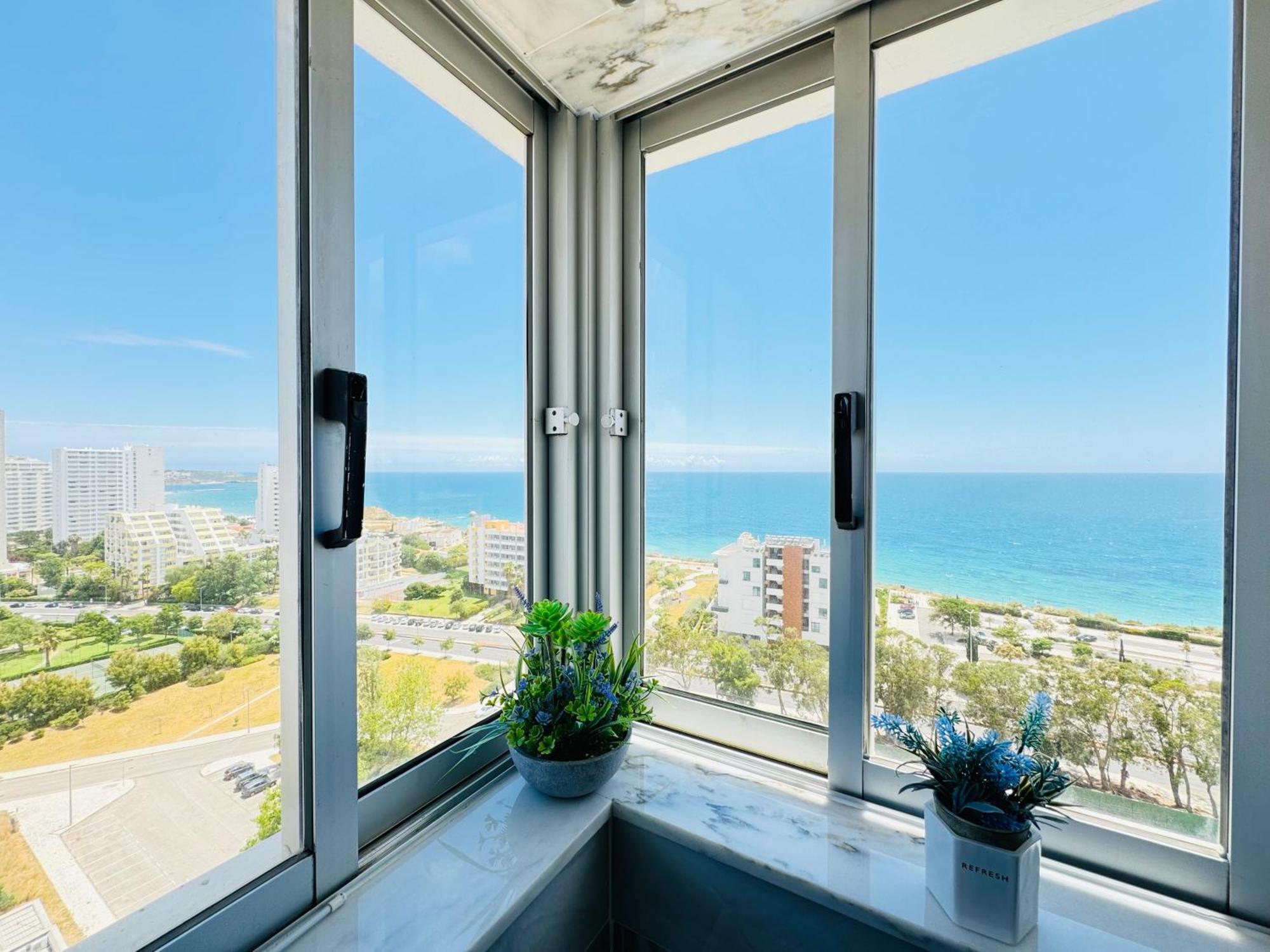 Apartment Ocean View - Amazing Sunset - Modern Style - Pool & 200m To Portimao