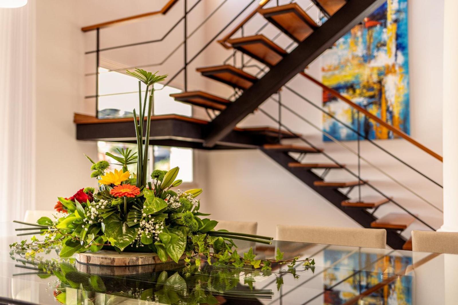 Luxury With Private Heated Pool, Garden And Views Of The Sea And Mountains. Pousada *