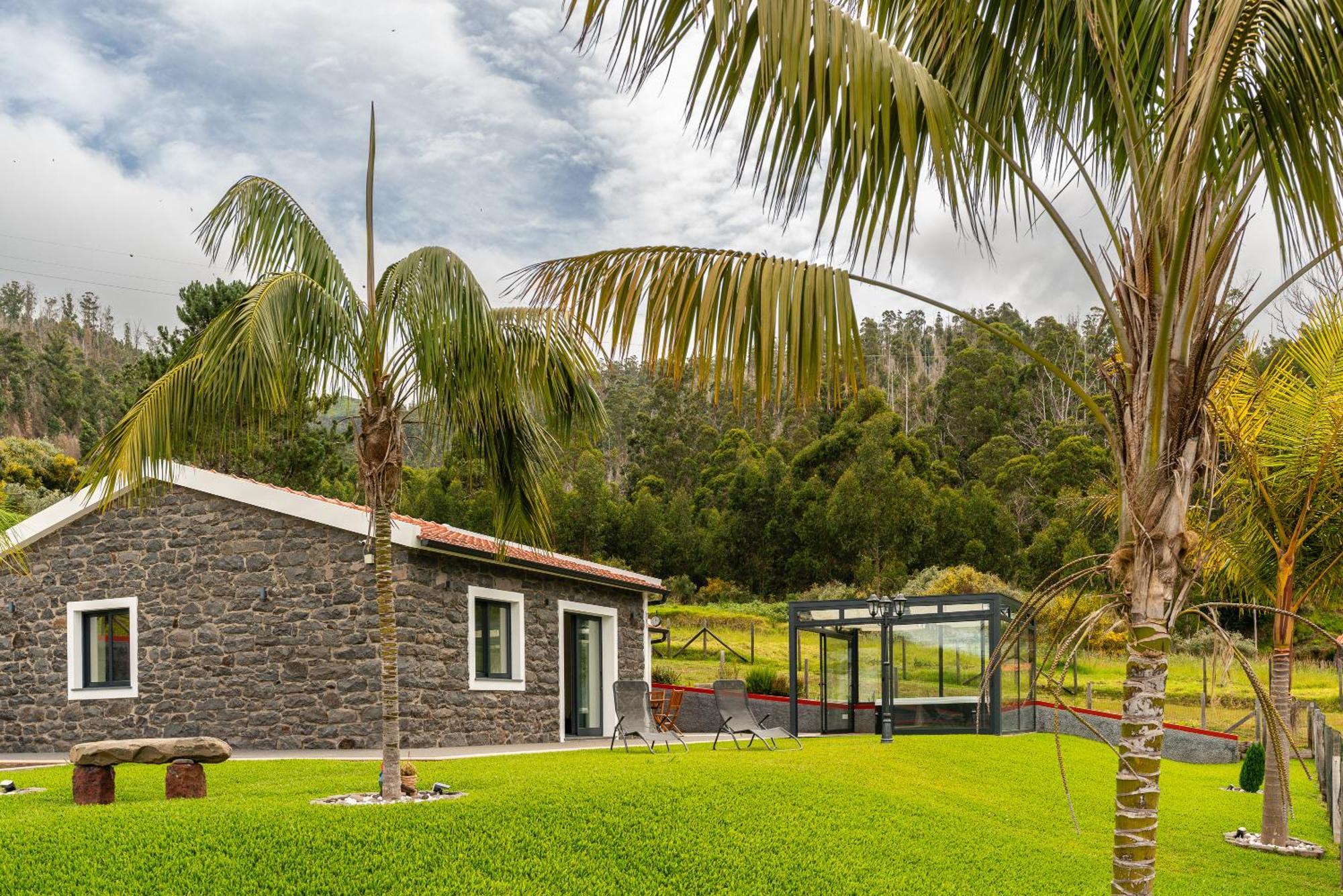 Holiday home Florencas House - Private Jacuzzi & Garden Calheta (Madeira)