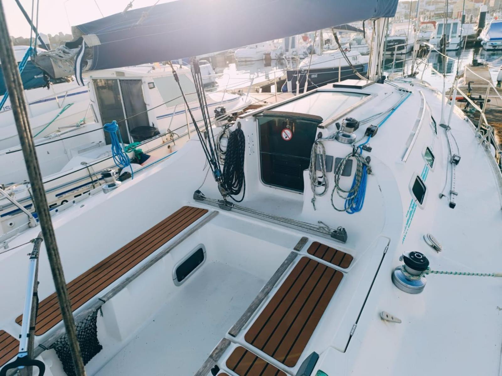 Barco A Vela Em - West Sailing * Peniche