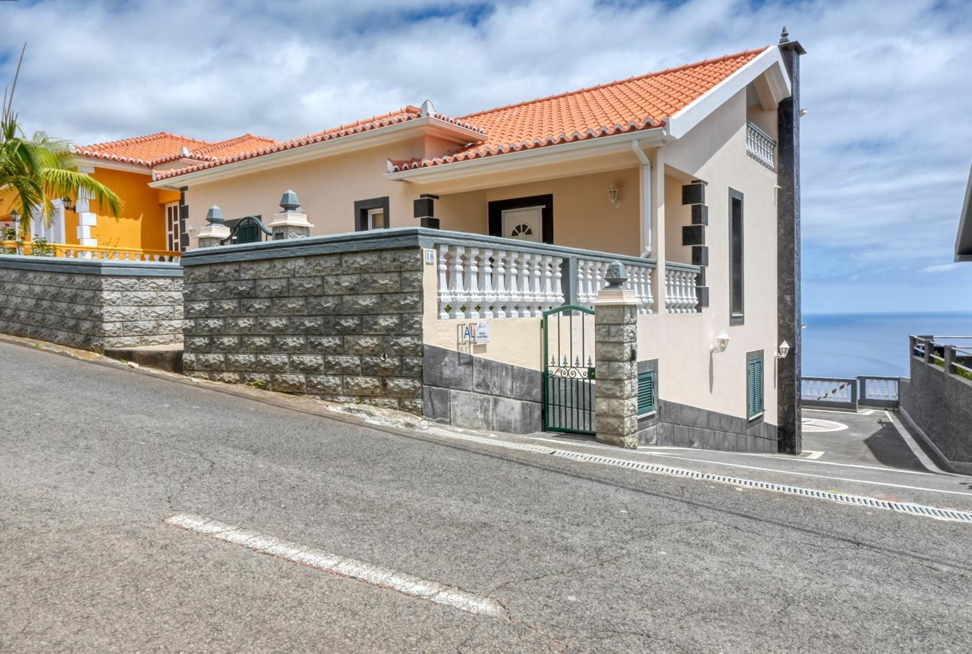 Apartment Vale Dos Amores, A In Madeira Calheta (Madeira)