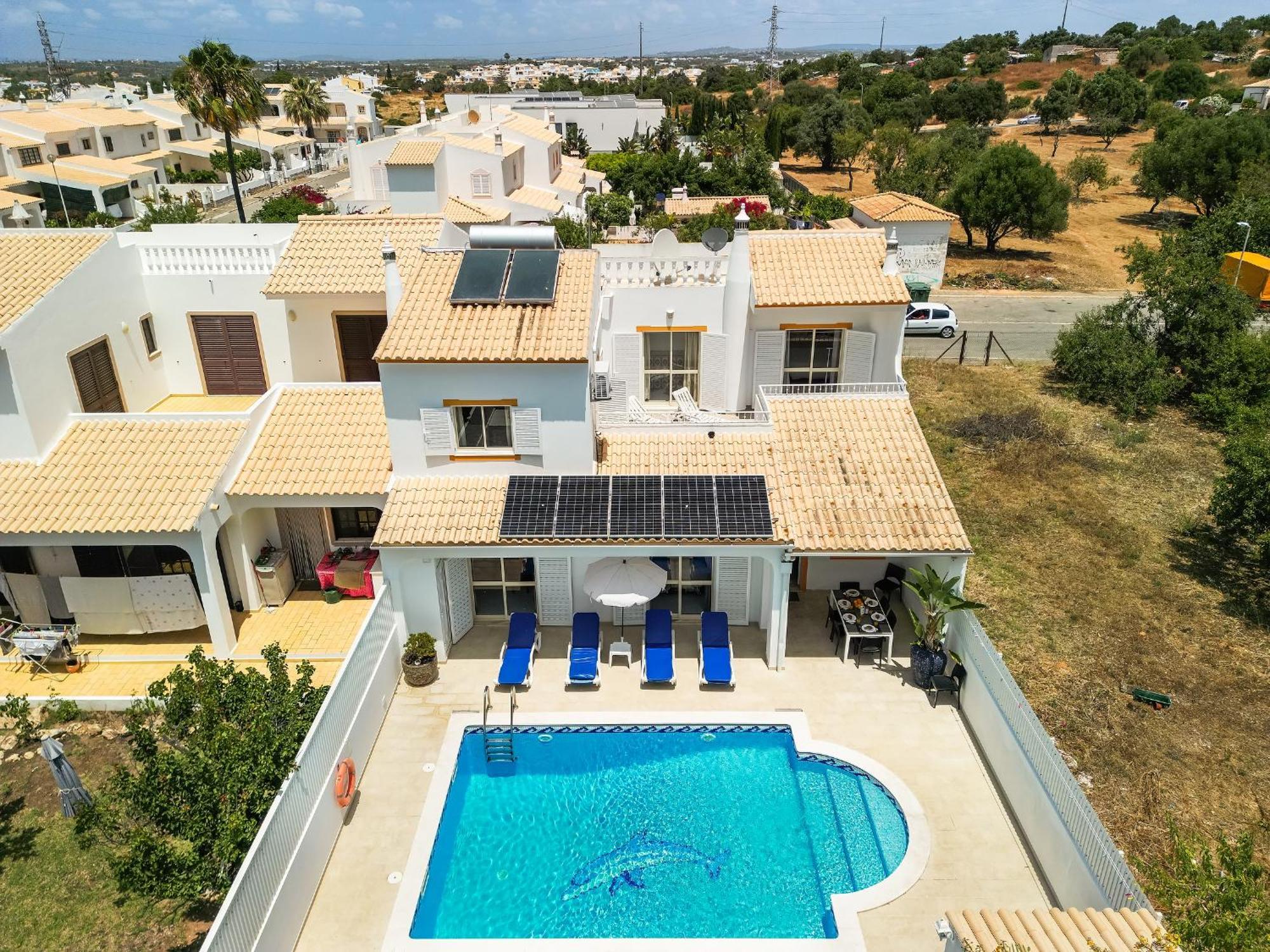 Vakantiehuis Chiquito - Private Pool&parking - Bbq&ac&wi-fi *