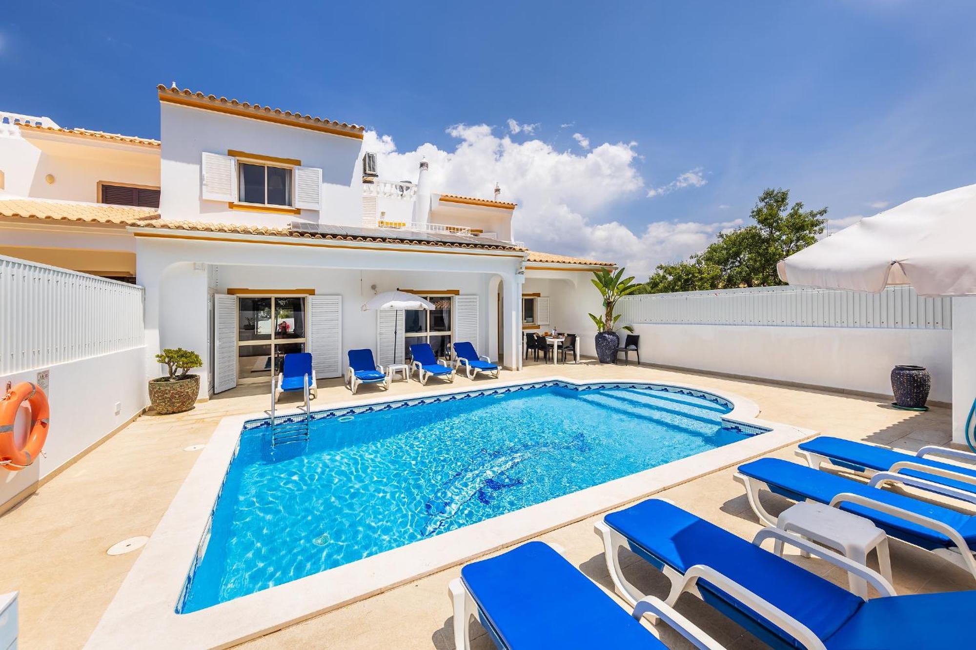 Vakantiehuis Chiquito - Private Pool&parking - Bbq&ac&wi-fi Albufeira
