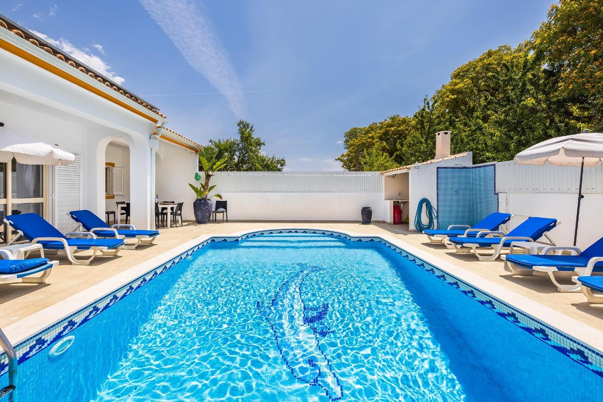 Holiday home Chiquito - Private Pool&parking - Bbq&ac&wi-fi