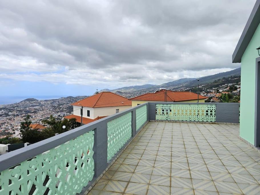 Infinity View House * Funchal (Madeira)