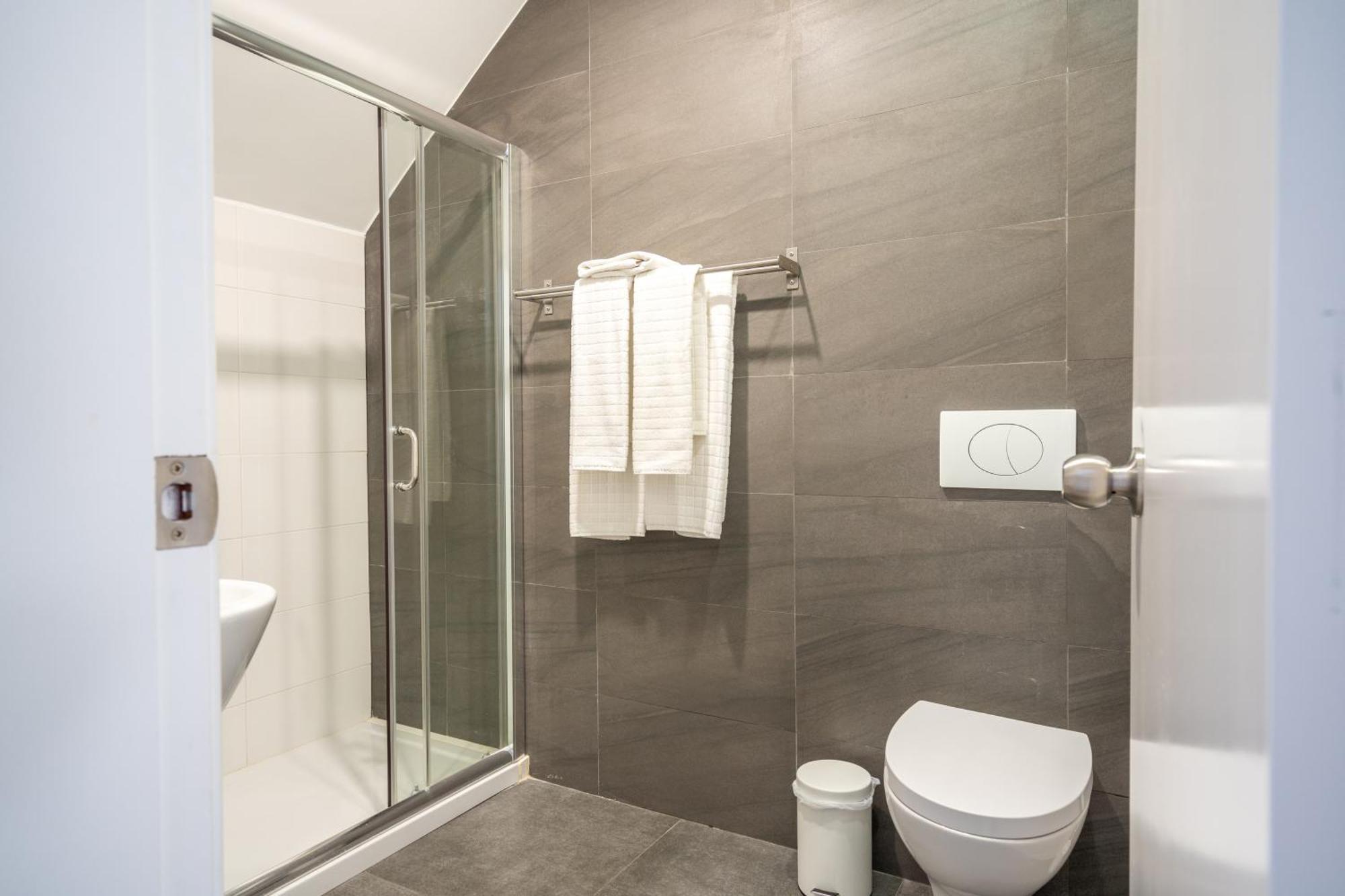 Ensuite 5 Rochedo Santo Isidoro