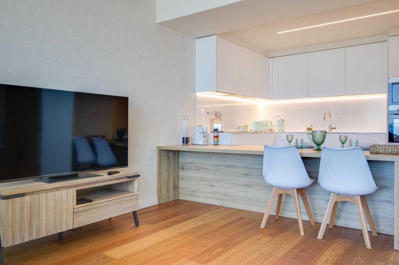 Apartamento Bayline Cond - Sea View - - Pool - Gym - Truta By Bedzy Armacao de Pera