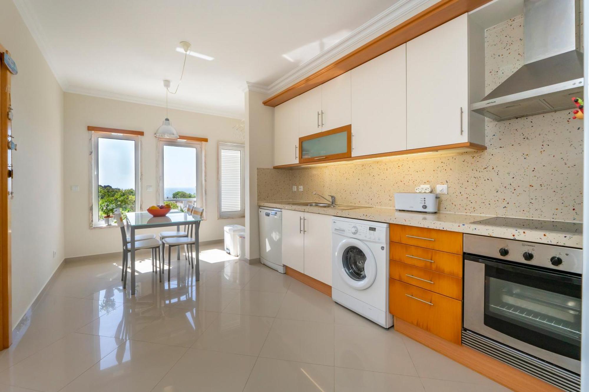 Apartamento Close To The Sea, To Lisbon And To Your Heart *
