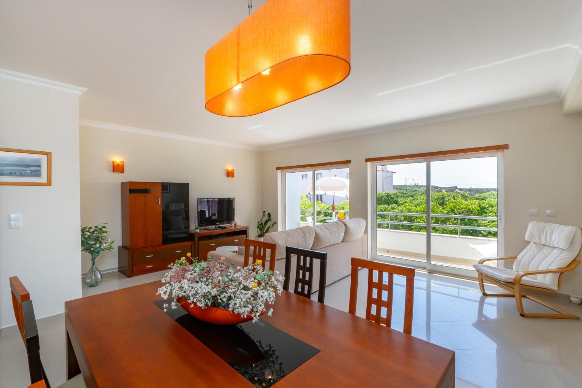 Close To The Sea, To Lisbon And To Your Heart Apartment