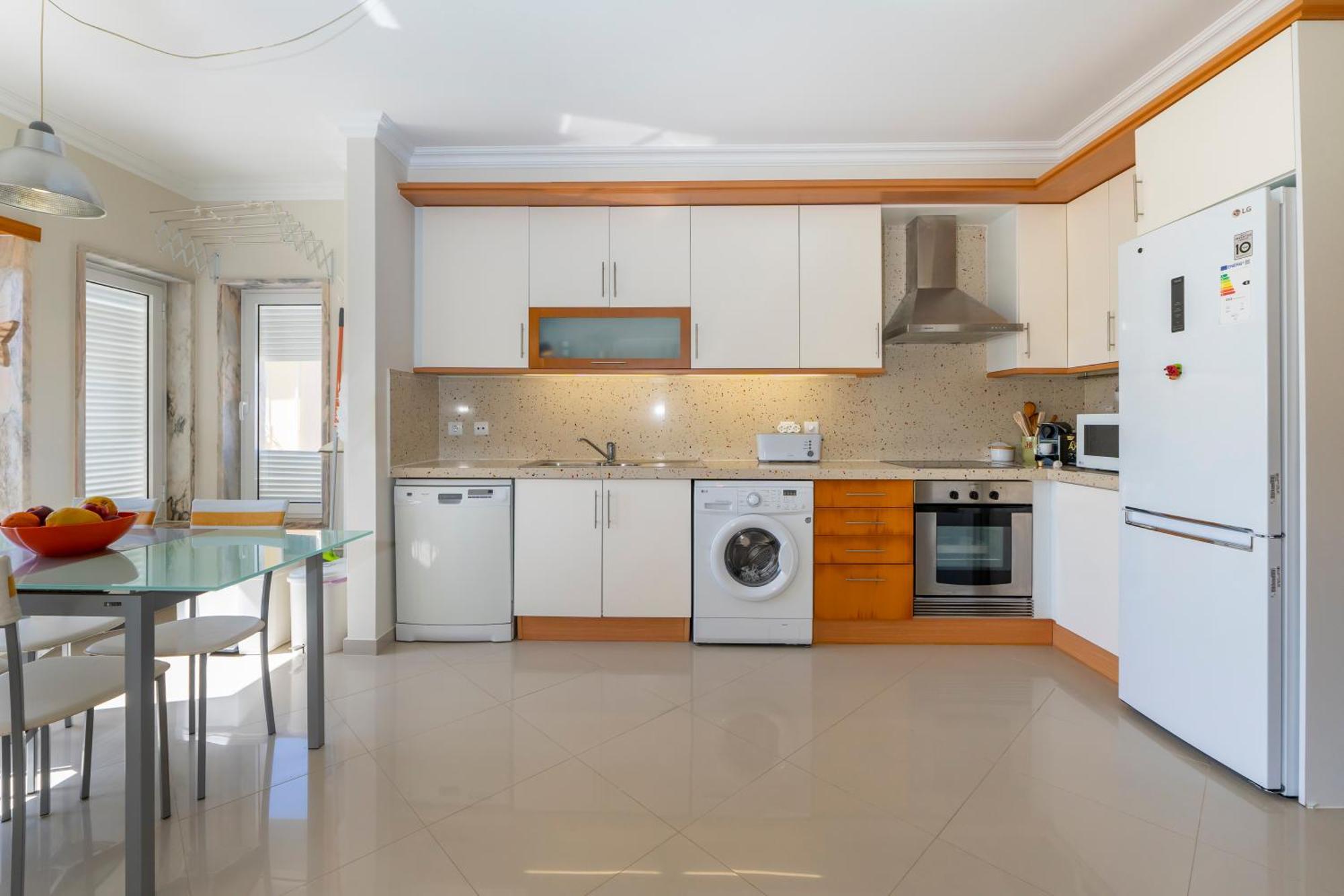 Apartamento Close To The Sea, To Lisbon And To Your Heart