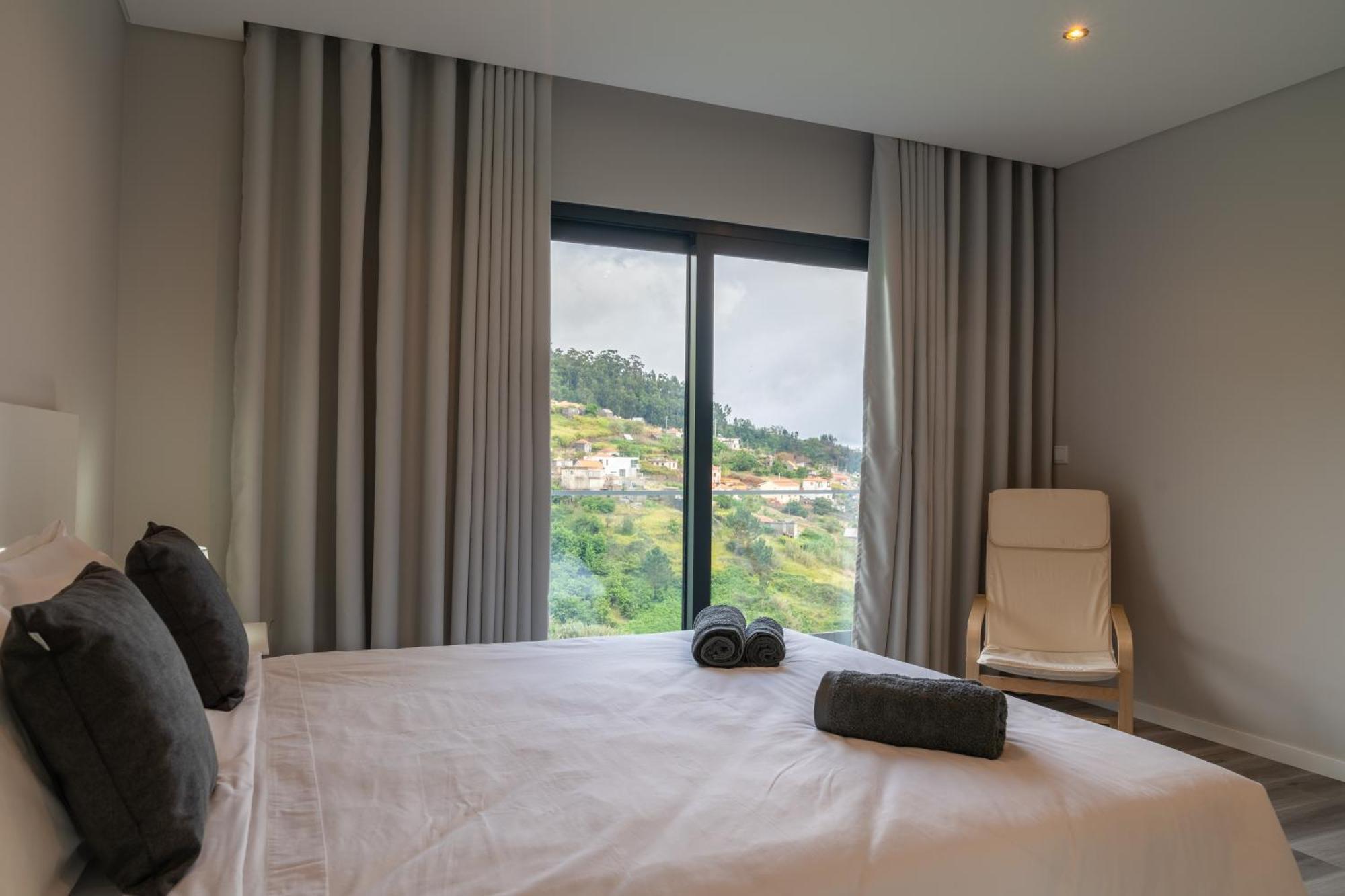 Paradise Views - Pereira House