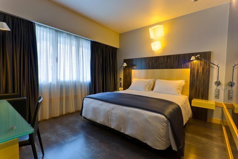 Alif Avenidas Hotel