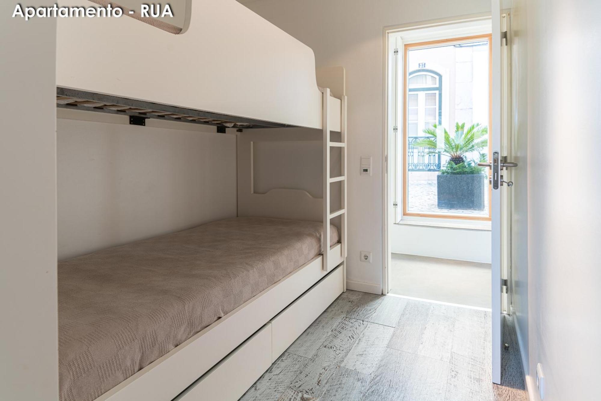 Season Apartamento Sesimbra