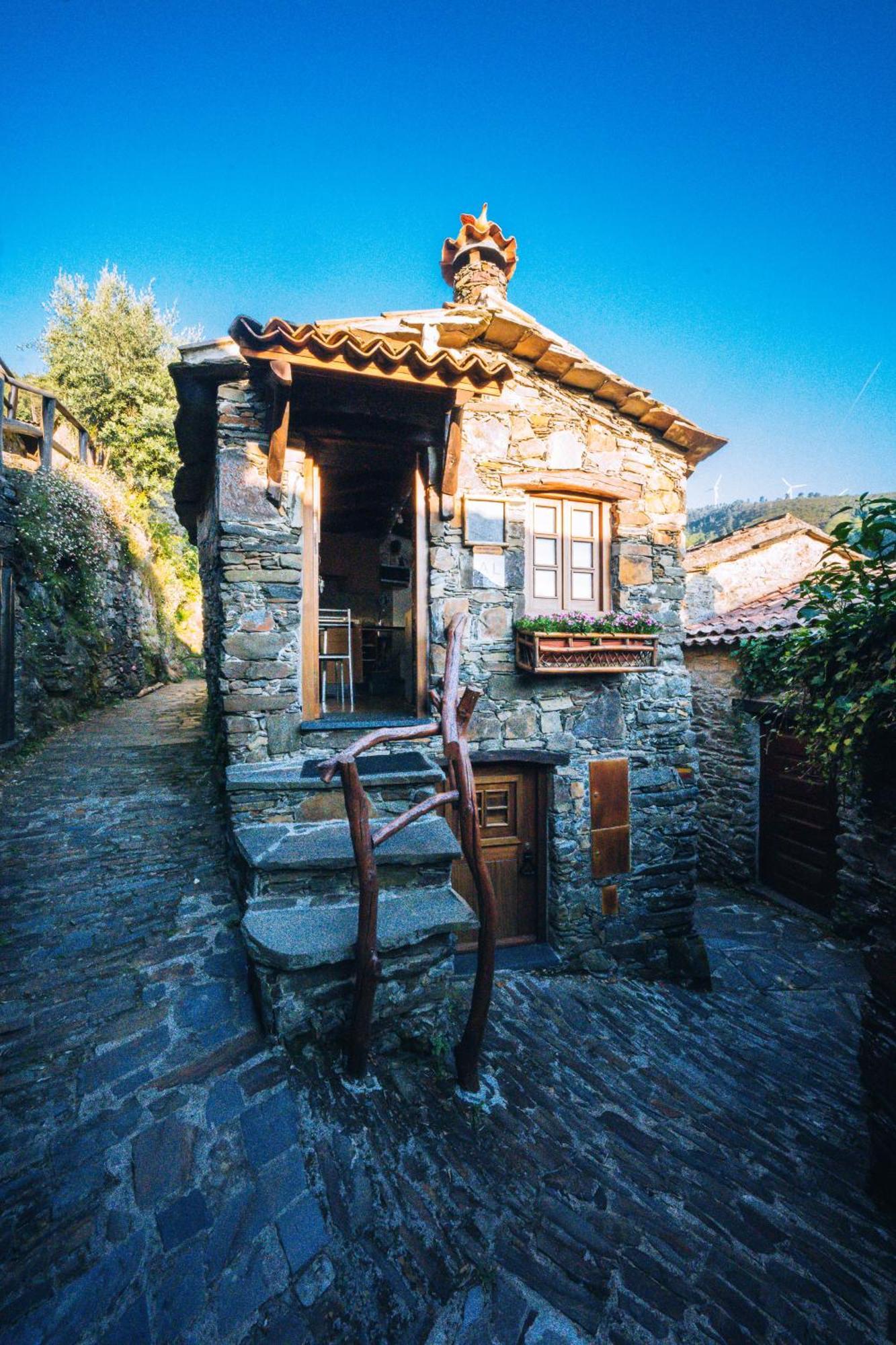 Holiday home Montanhas Do Xisto - Casa Do Portal *