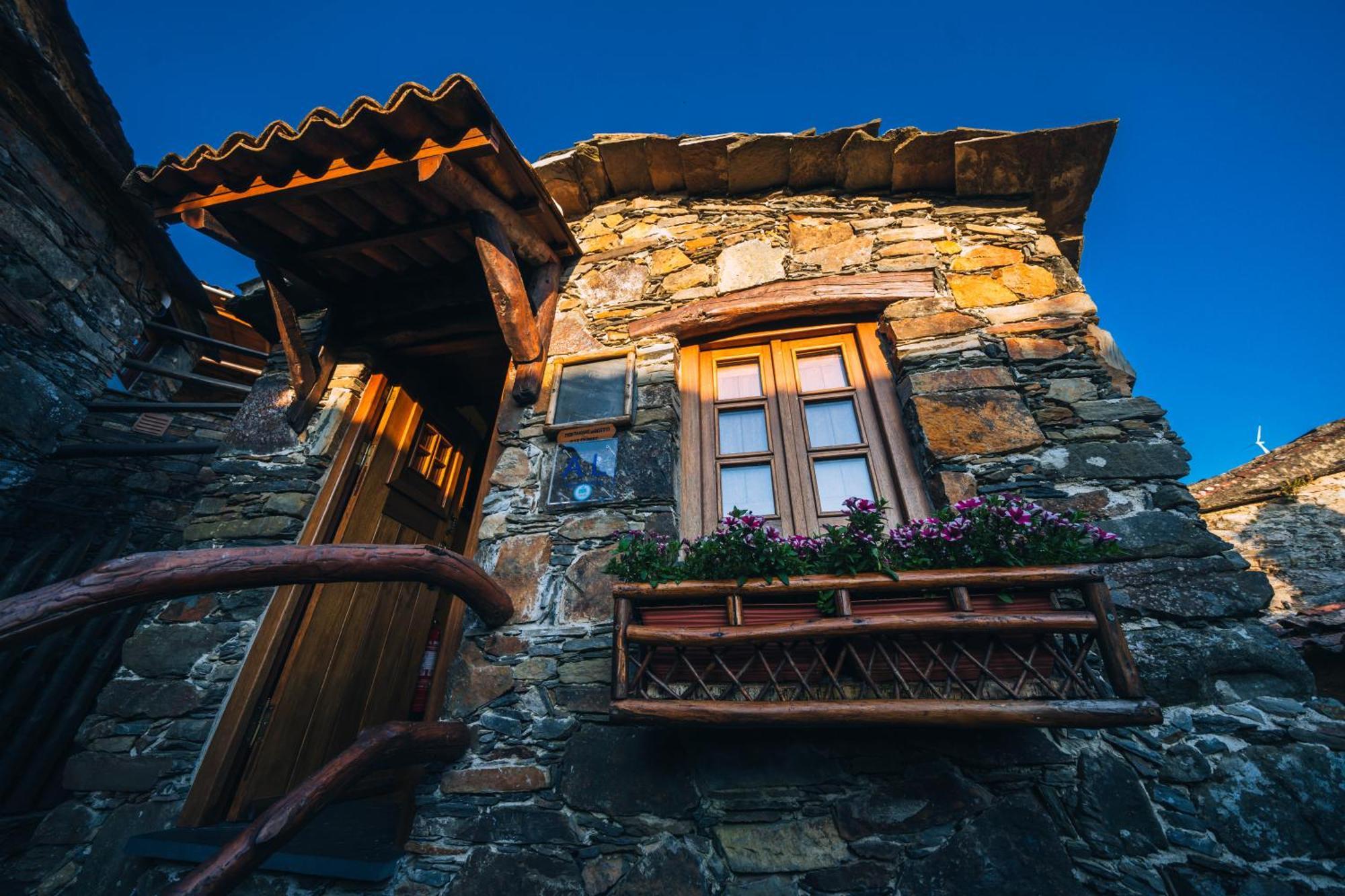 Holiday home Montanhas Do Xisto - Casa Do Portal *