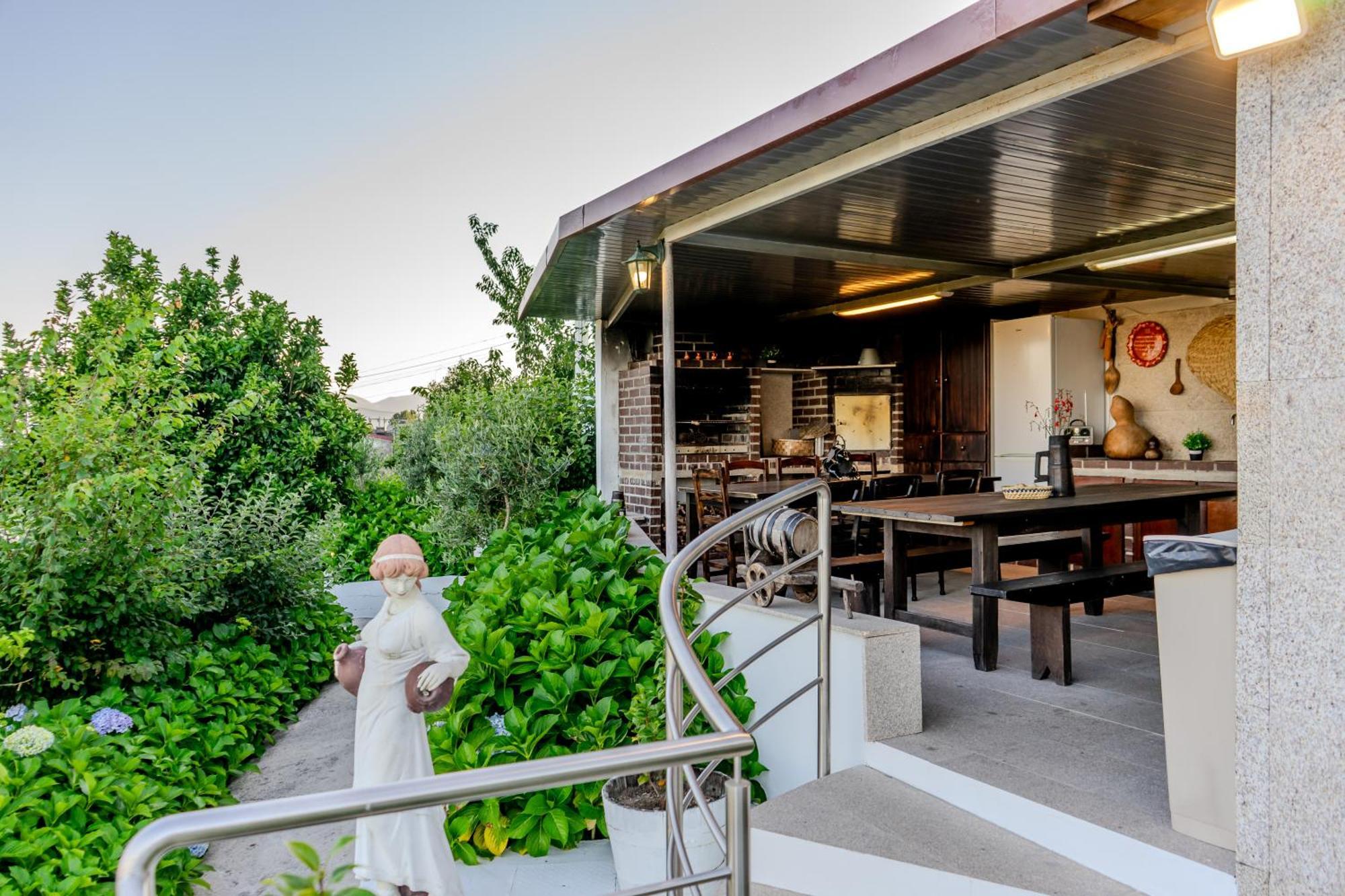 Agroturismo Paradise Farm With Pool And Jacuzzi In Douro