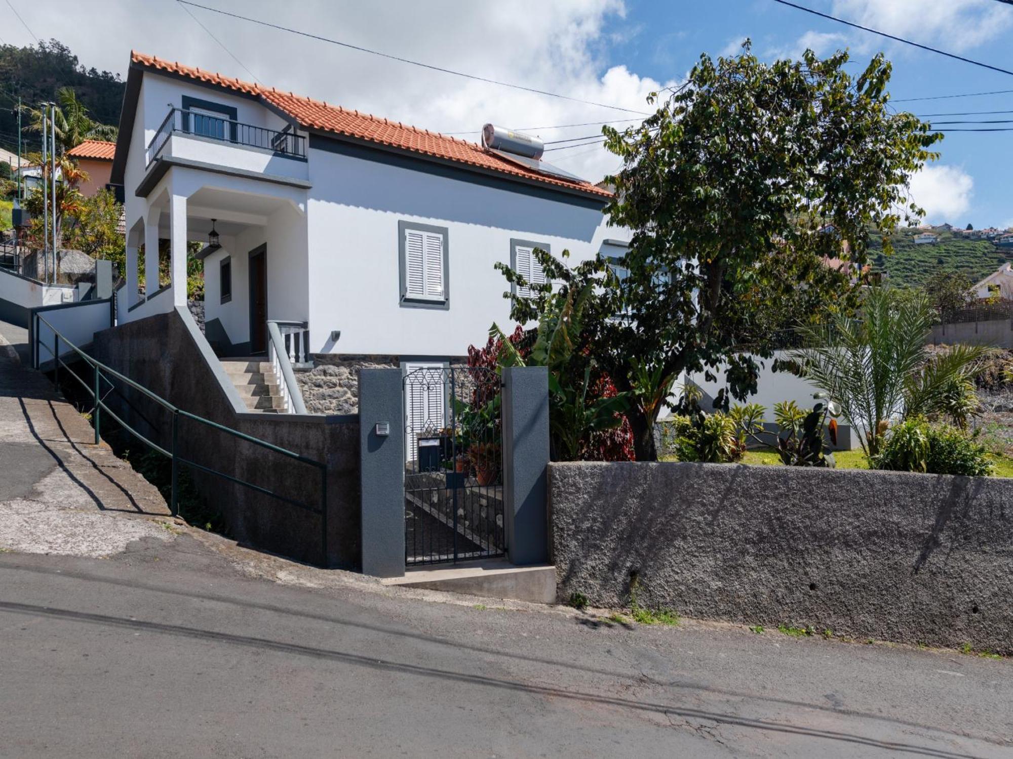 Akivillas Calheta Aura * Arco da Calheta (Madeira)