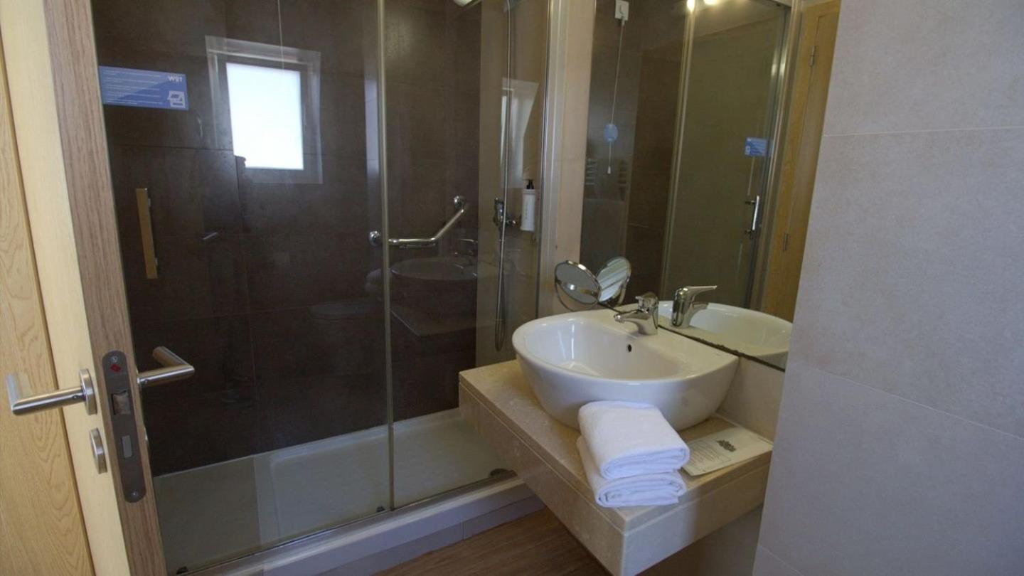 Wot Hotel 2*