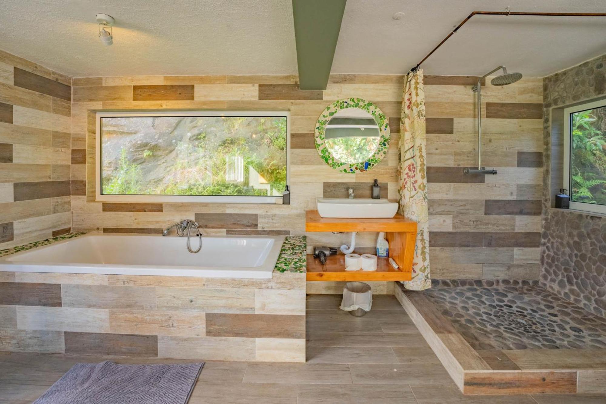 Flores Garden Retreat Holiday home