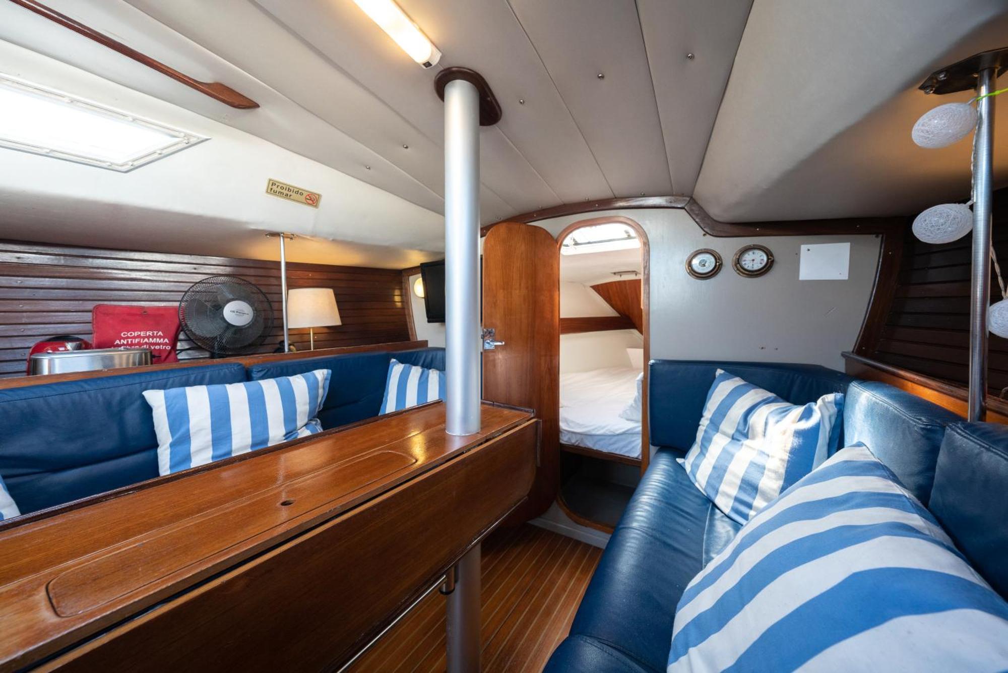 Botel Sleep And Sail - Marina De - Lisbon's Coast