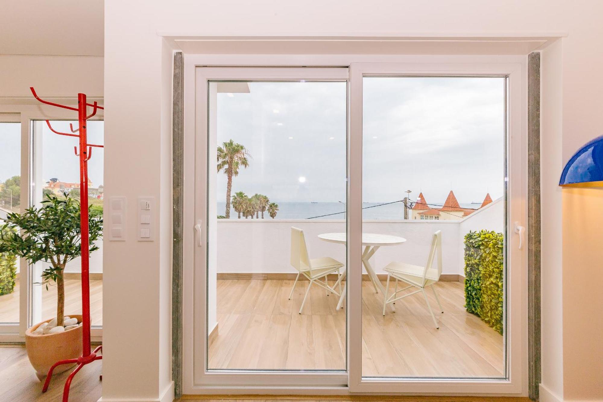 Rent4rest Seafront Apartment
