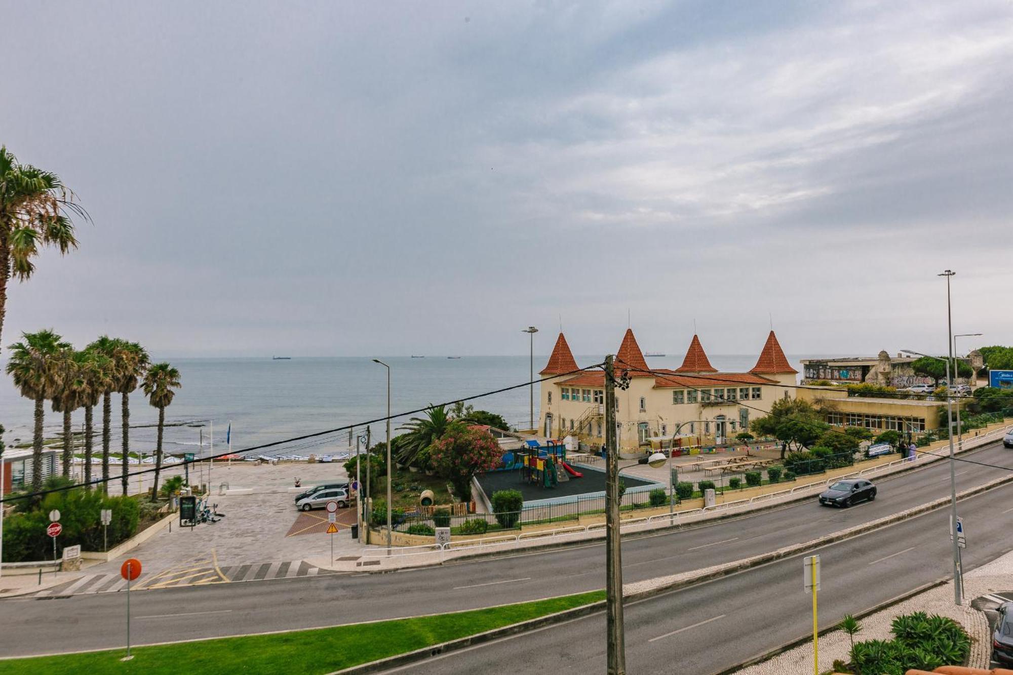 Apartment Rent4rest Seafront Estoril