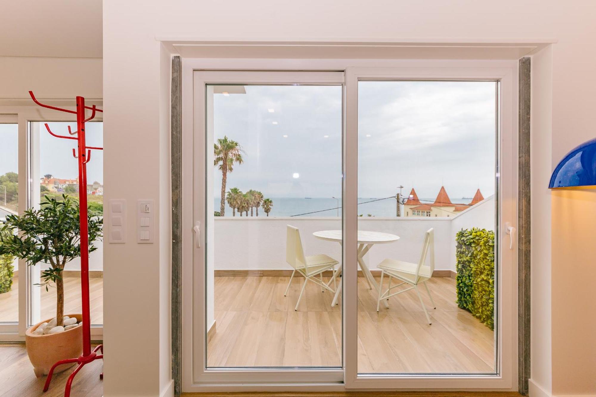 Rent4rest Seafront Apartment Estoril