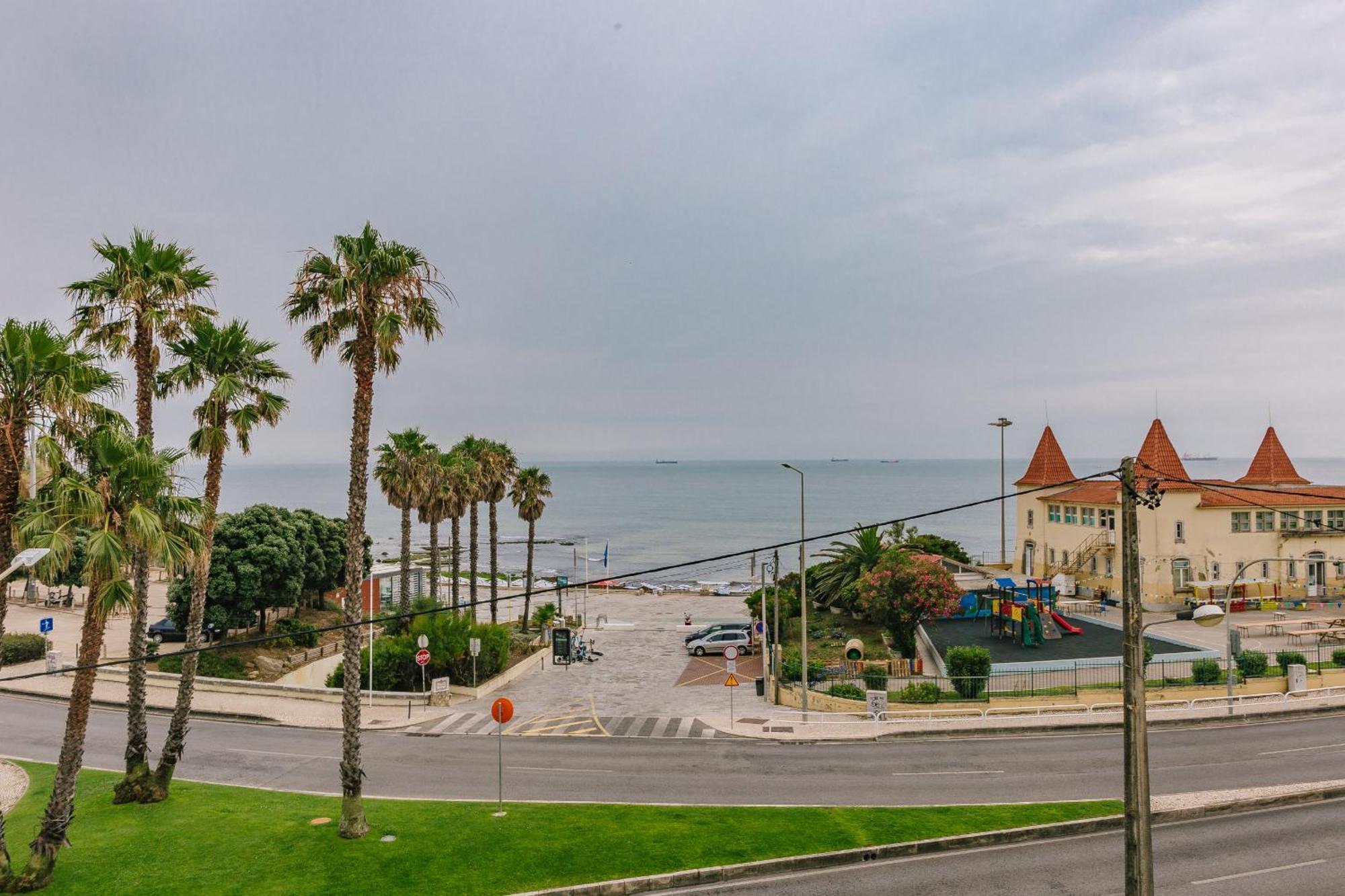 Rent4rest Seafront Apartment