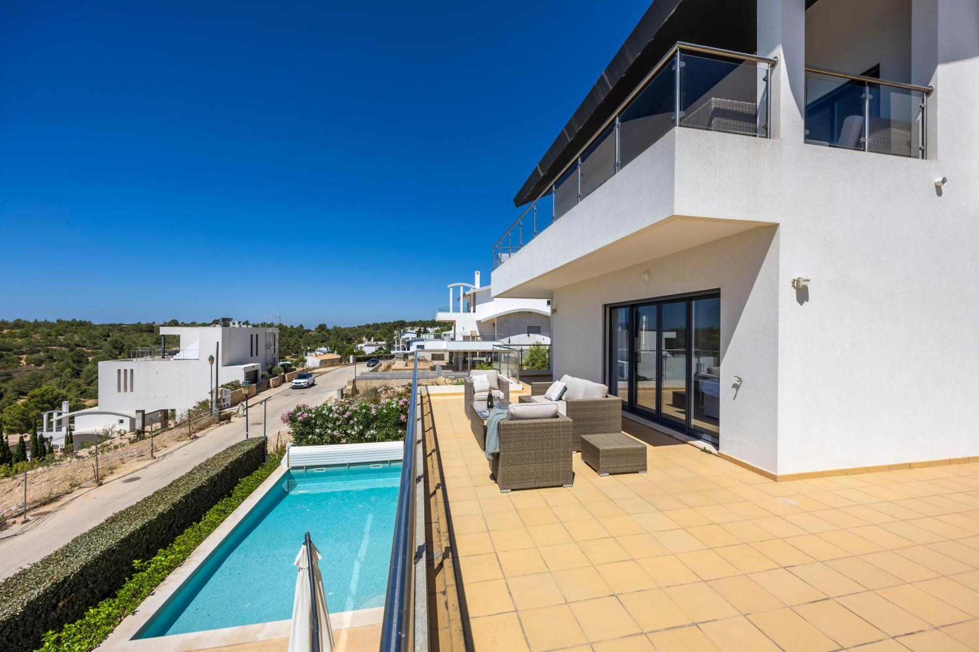 Azure Serenity At Quinta Da Fortaleza Villa